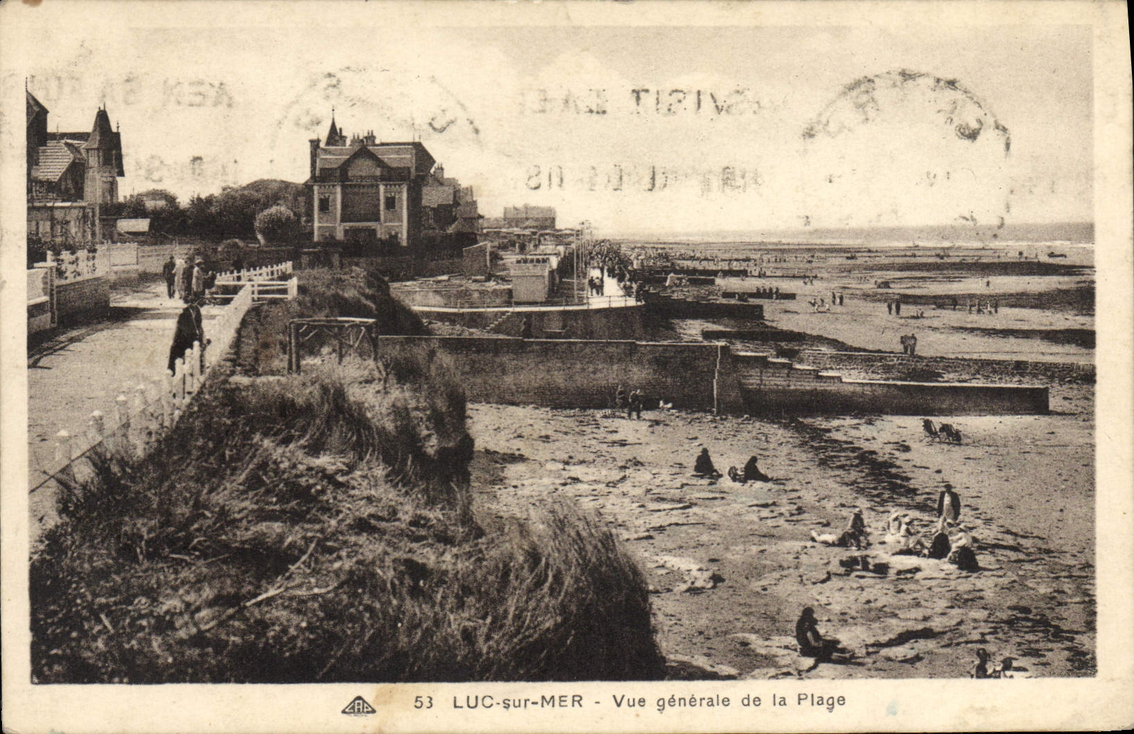 VINTAGE POSTCARD Luc On Sea View of the Beach