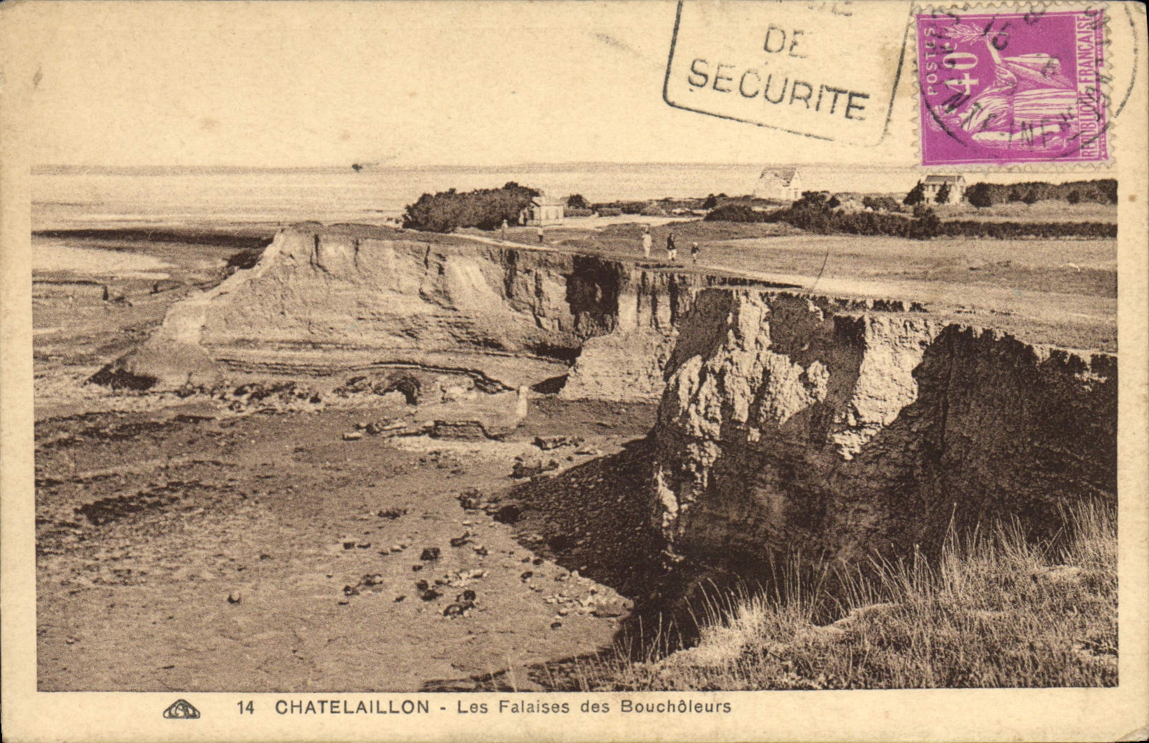 VINTAGE POSTCARD Chatelaillon cliffs of Boucholeurs
