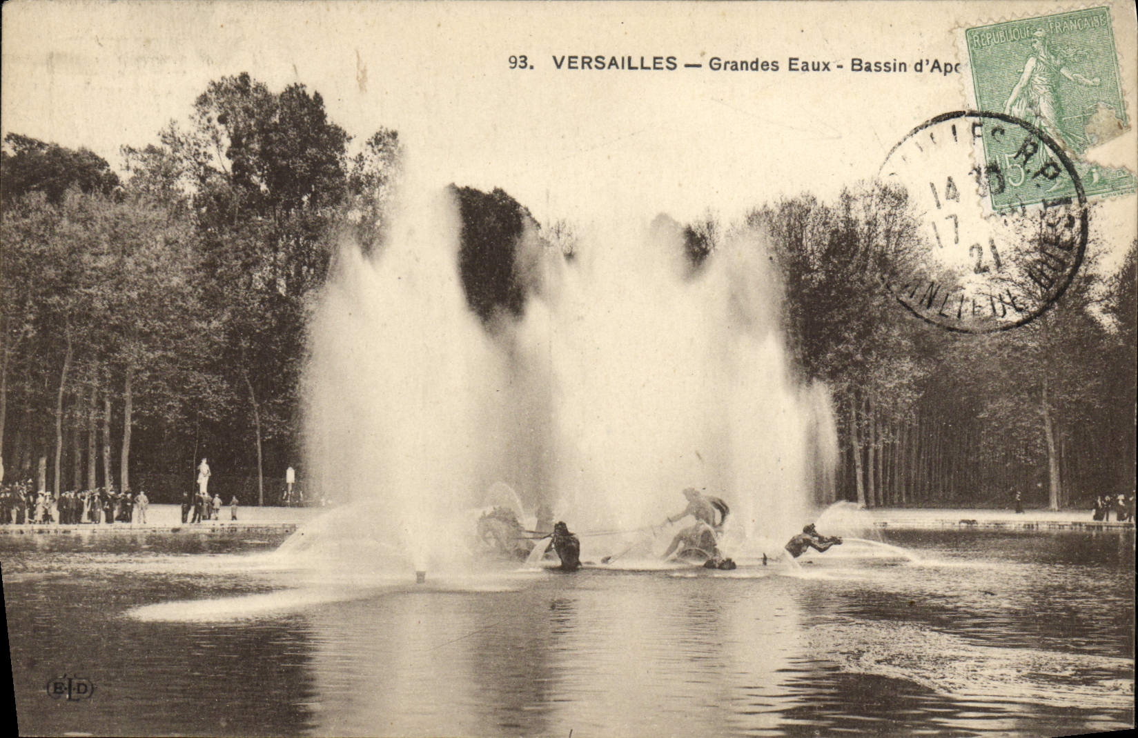 VINTAGE POSTCARD Versailles Large Water Basin of Apollo