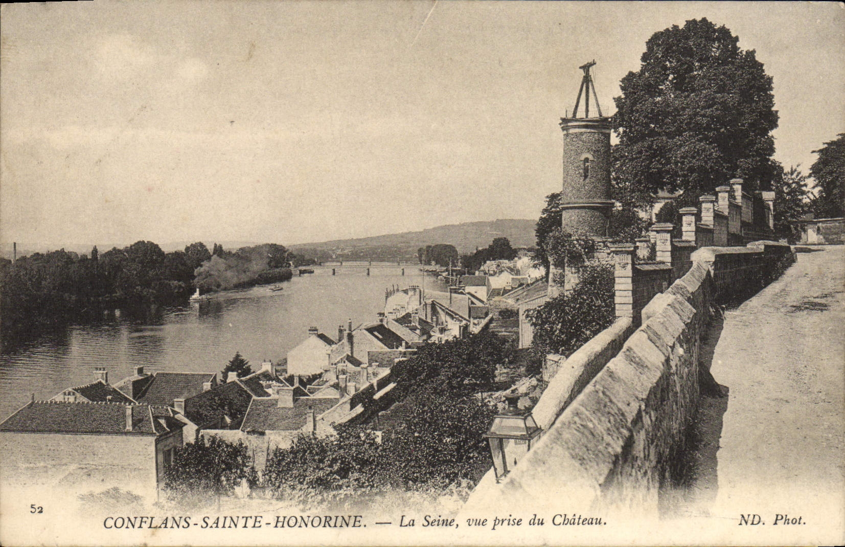 CPA Conflans Sainte Honorine La Seine Vue Prise du Chateau