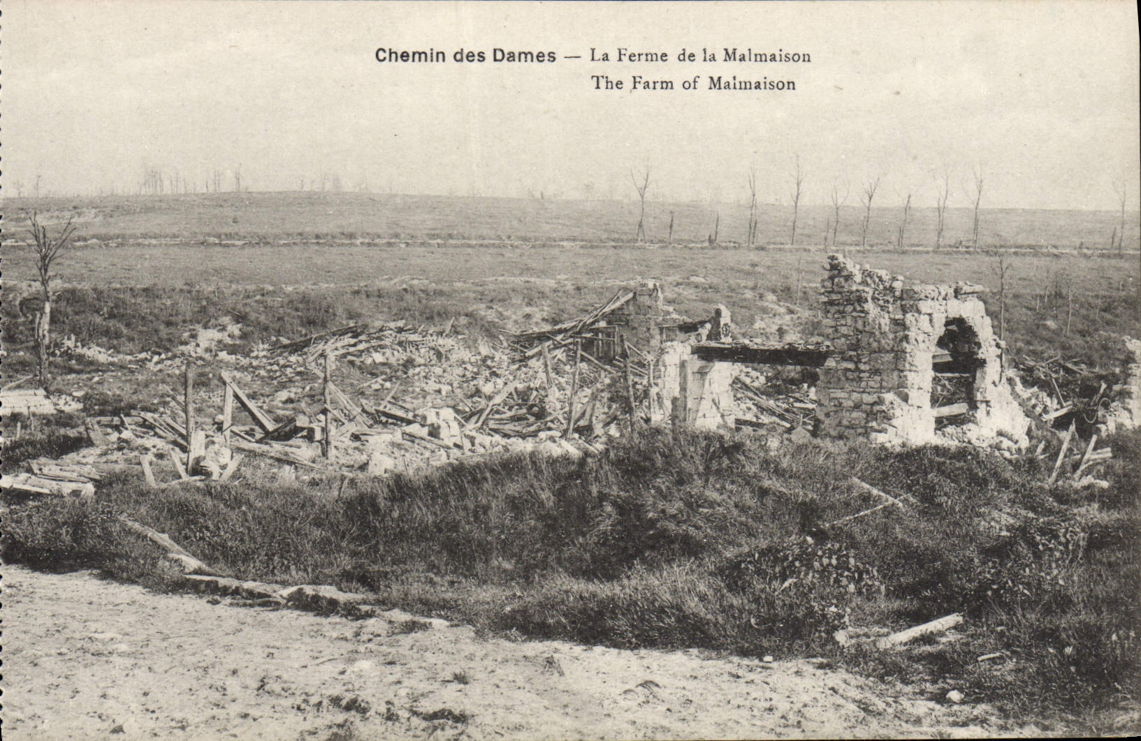 CPA Chemin Des Dames Le Ferme De La Malmaison Militaria