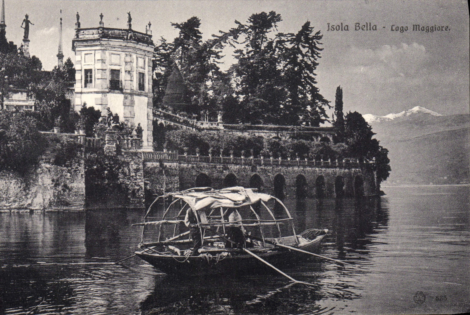 VINTAGE POSTCARD Isola Bleated Logo Maggiore Bateau