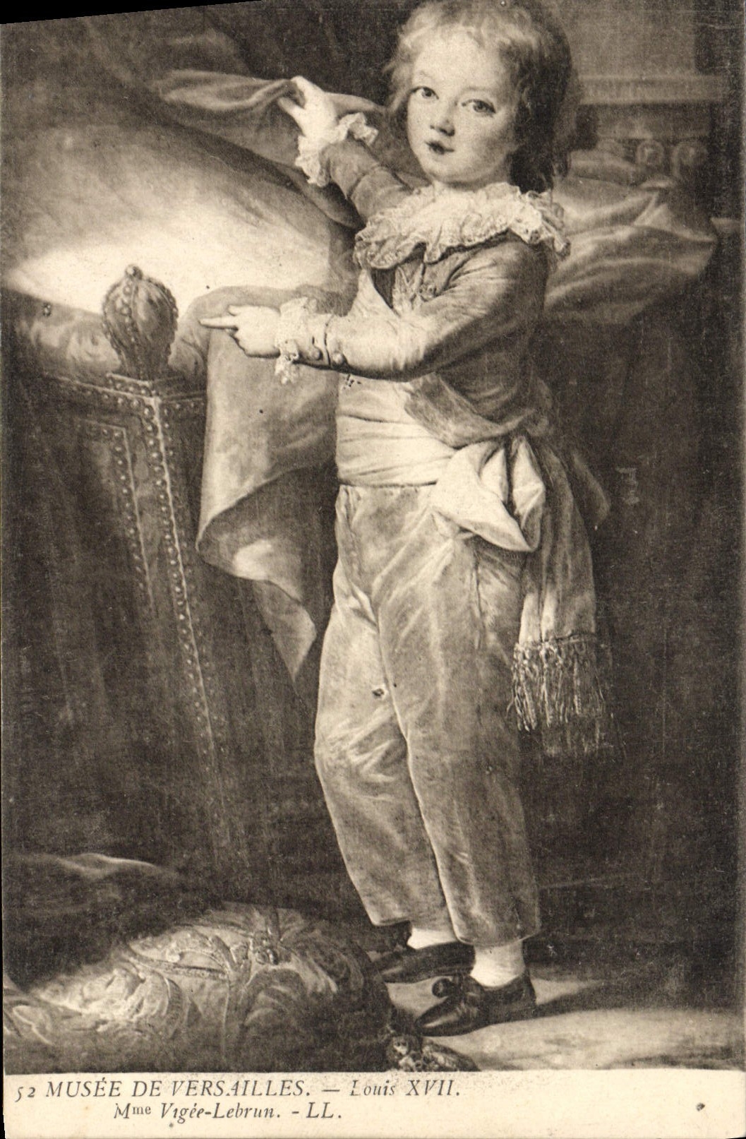 VINTAGE POSTCARD Museum Of Versailles Louis XVII Mrs. Vigee Lebrun