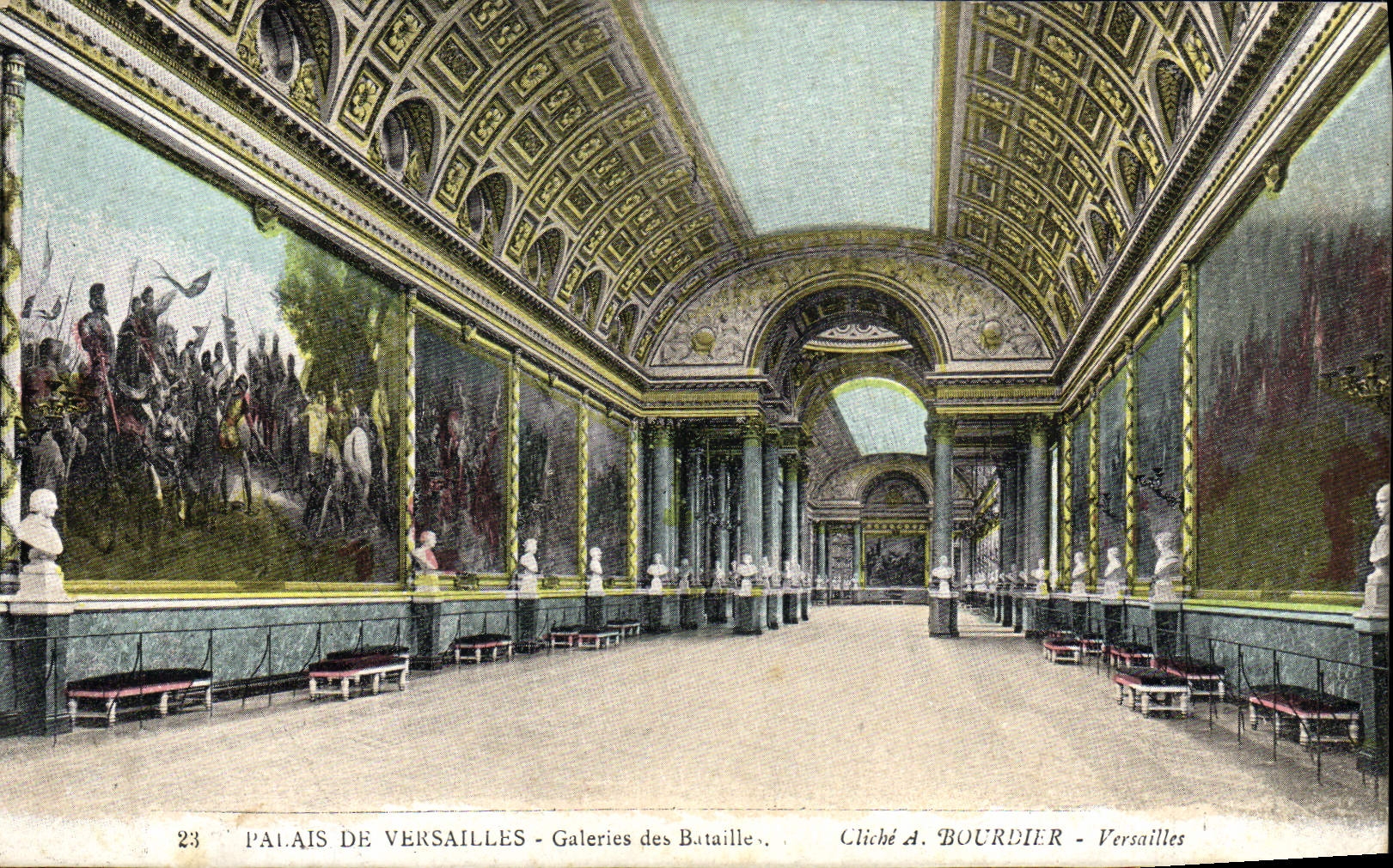 VINTAGE POSTCARD Palate Of Versailles Galleries Of the Battle