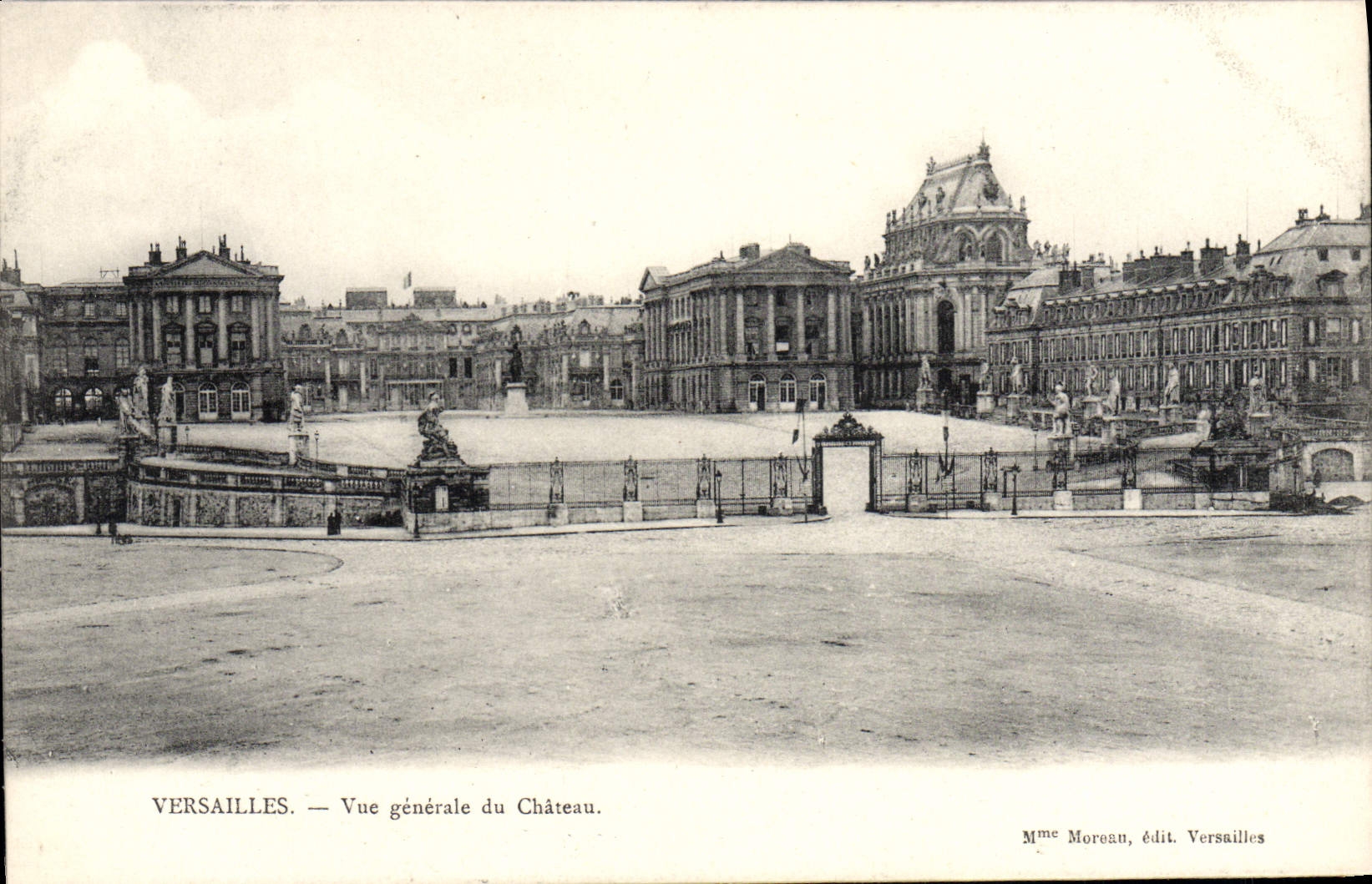 CPA Versailles Vue Generale Du Chateau