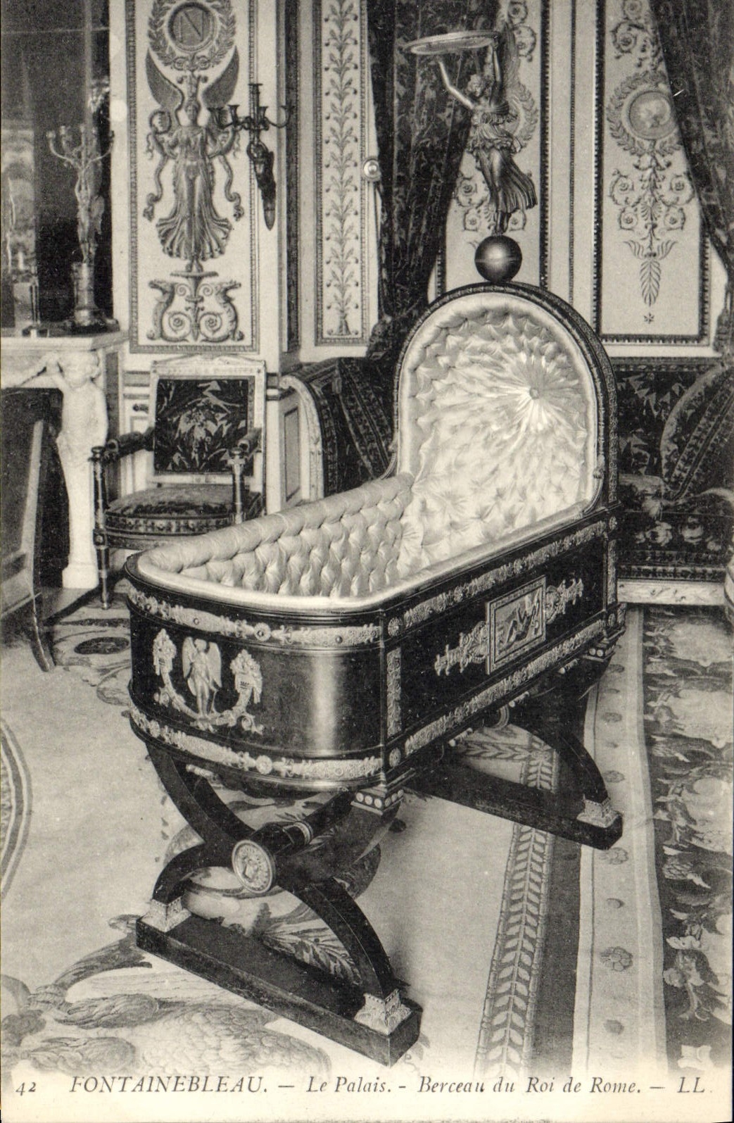 CPA Fontainebleau Le Palais Berceau Du Roi De Rome