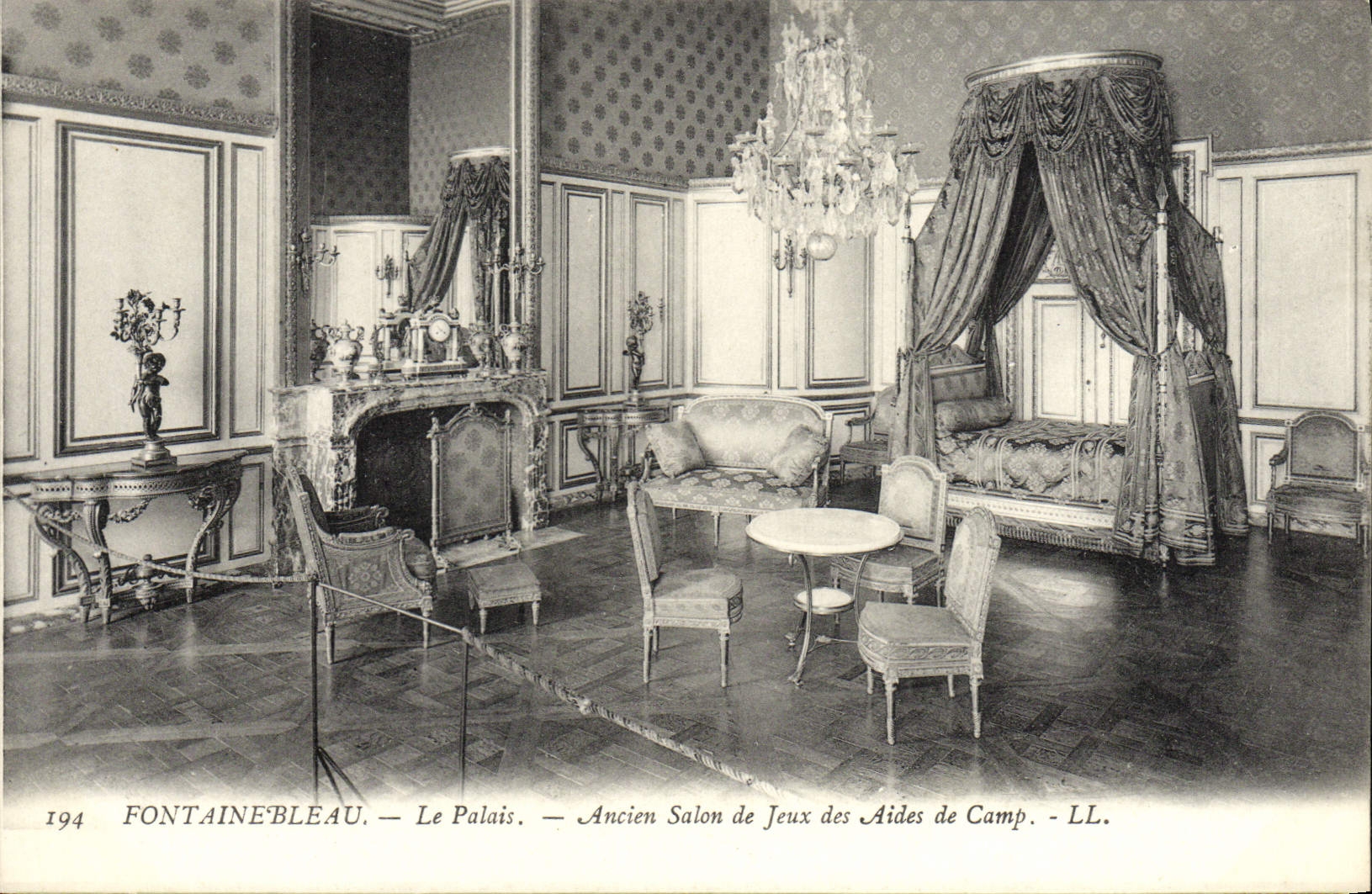 VINTAGE POSTCARD Fontainebleau the Palate Old Living room Of Plays Of the Aide-de-camps