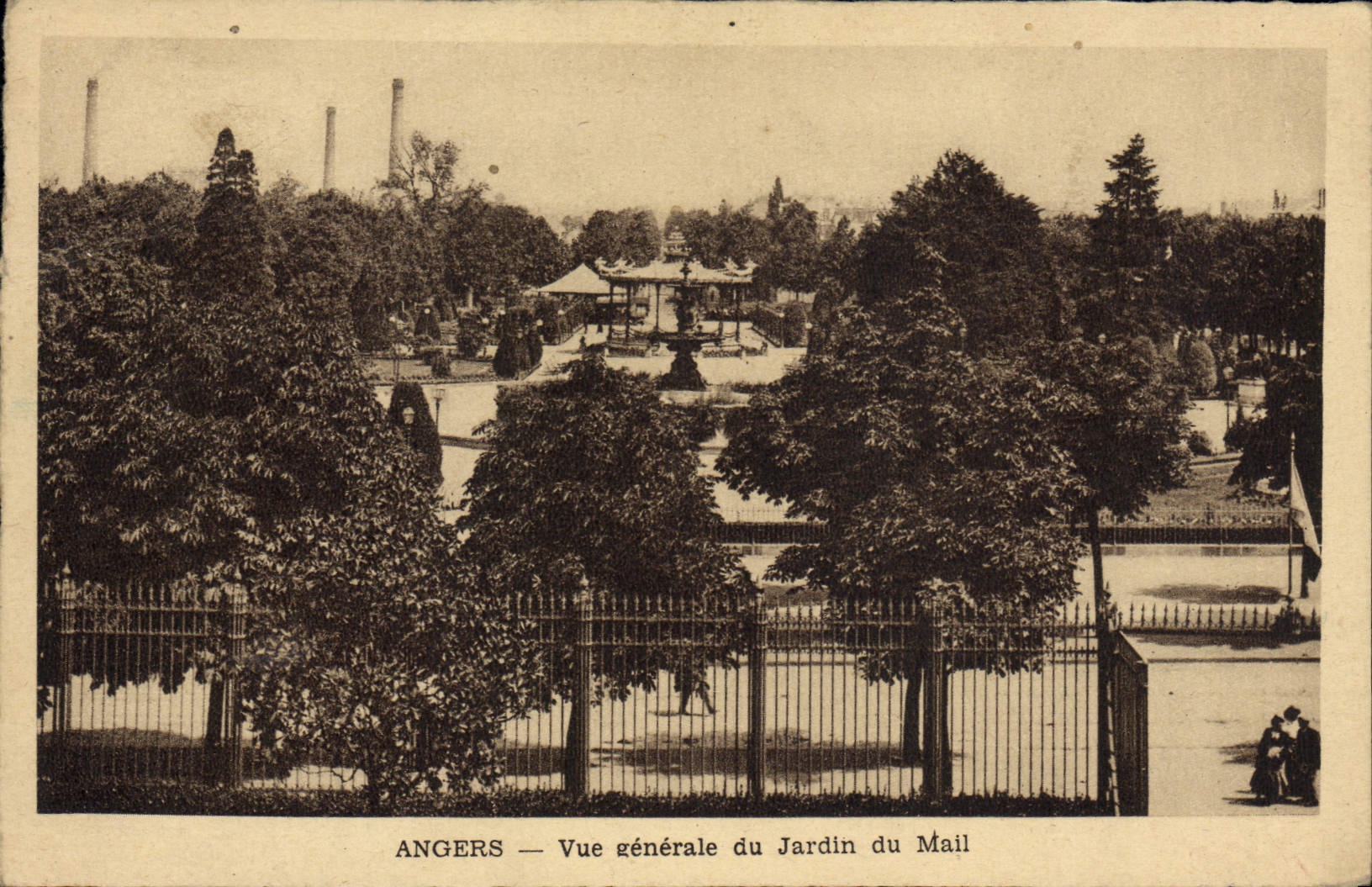 CPA Angers Vue Generale Du Jardin Du Mail