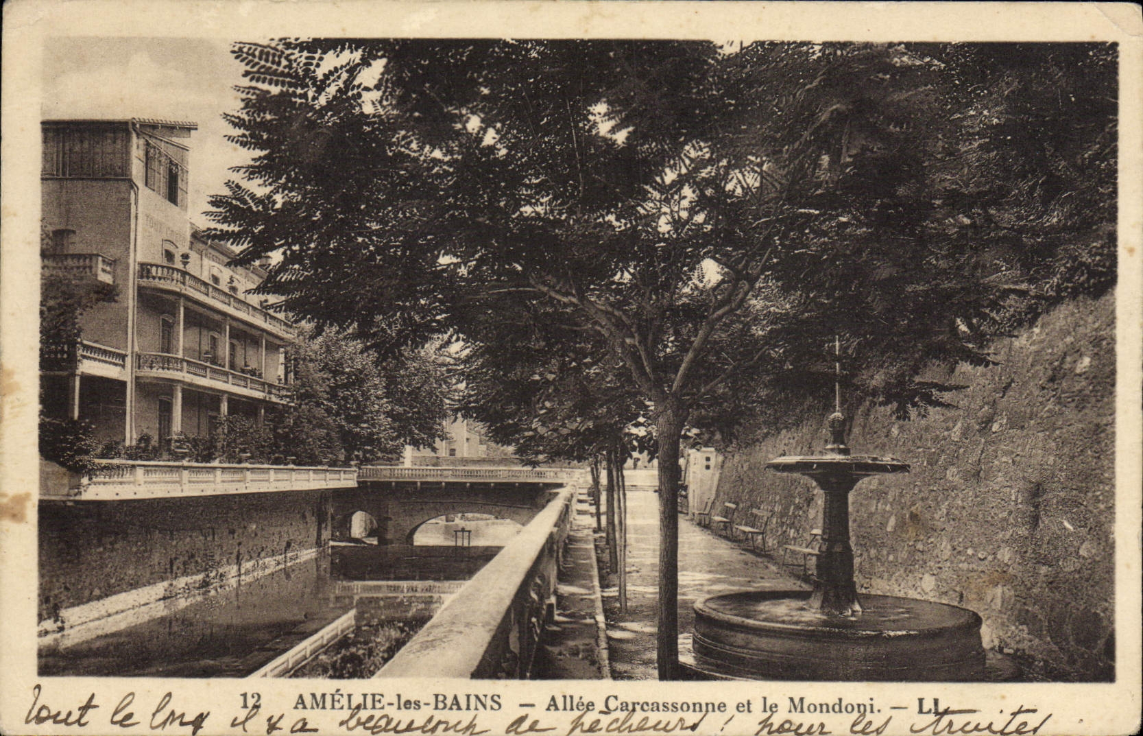 CPA Amelie Les Bains Allee Carcassonne Et Le Mondoni
