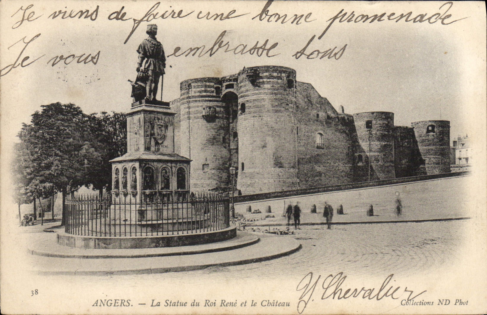 CPA Angers La Statue Du Roi Rene et le chateau