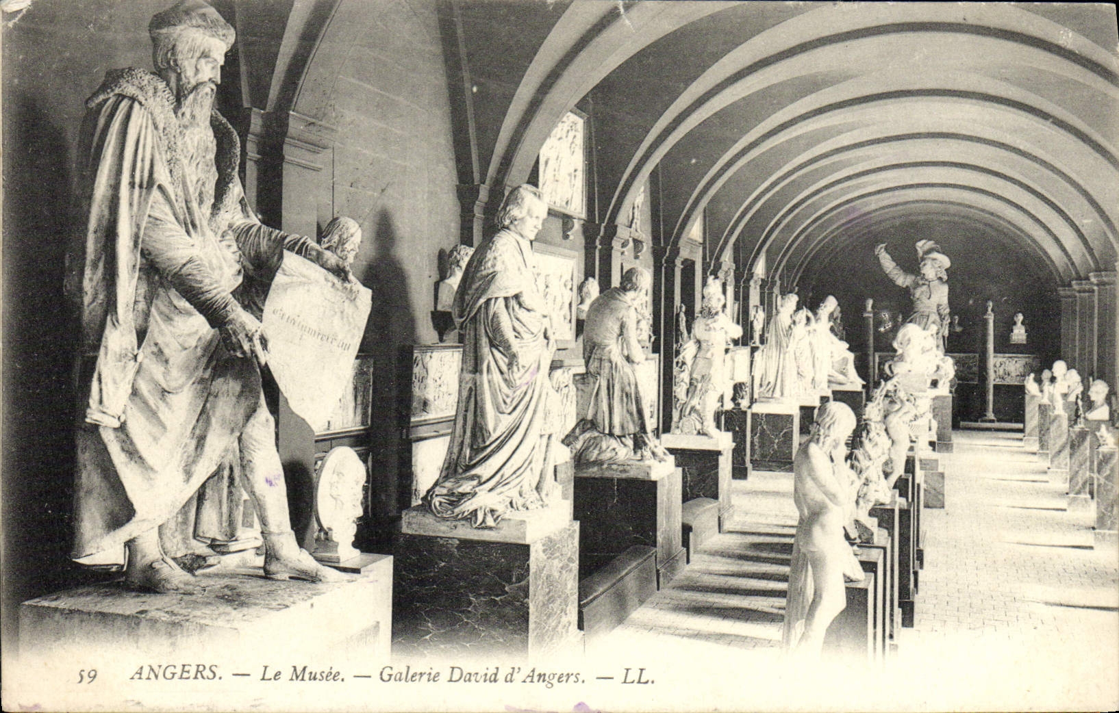 CPA Angers Le Musee Galerie David d'Angers