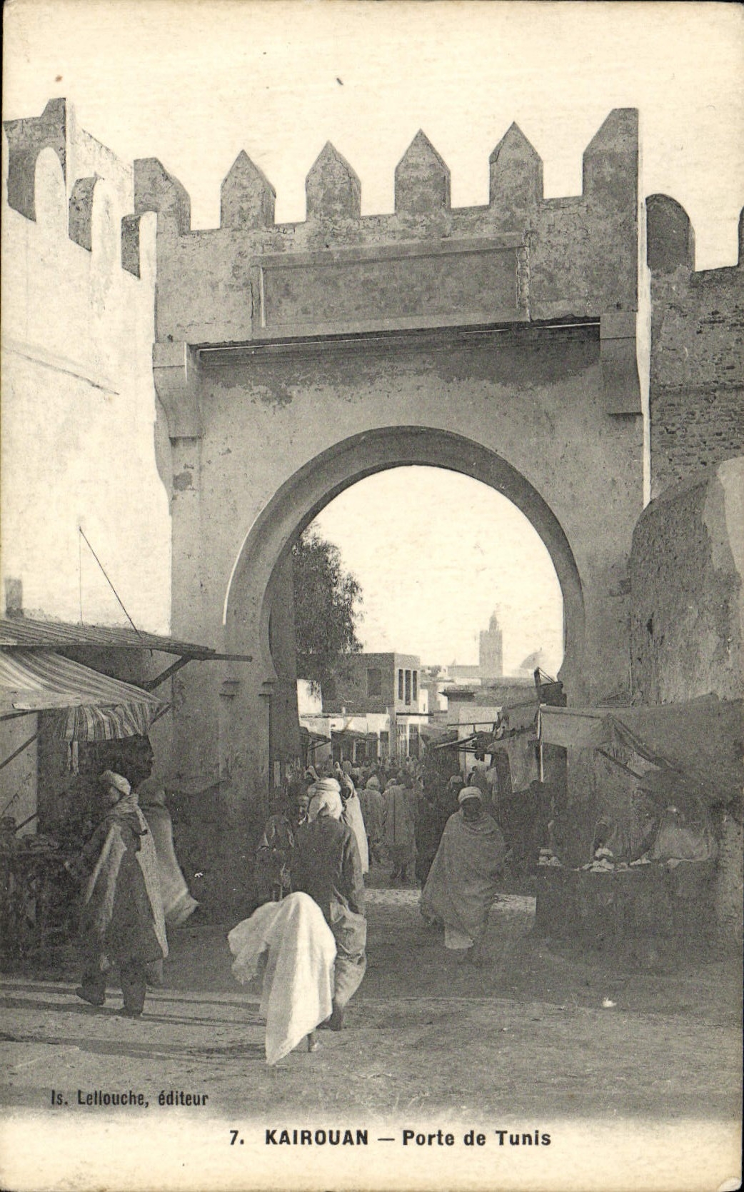 VINTAGE POSTCARD Kairouan Carries From Tunis