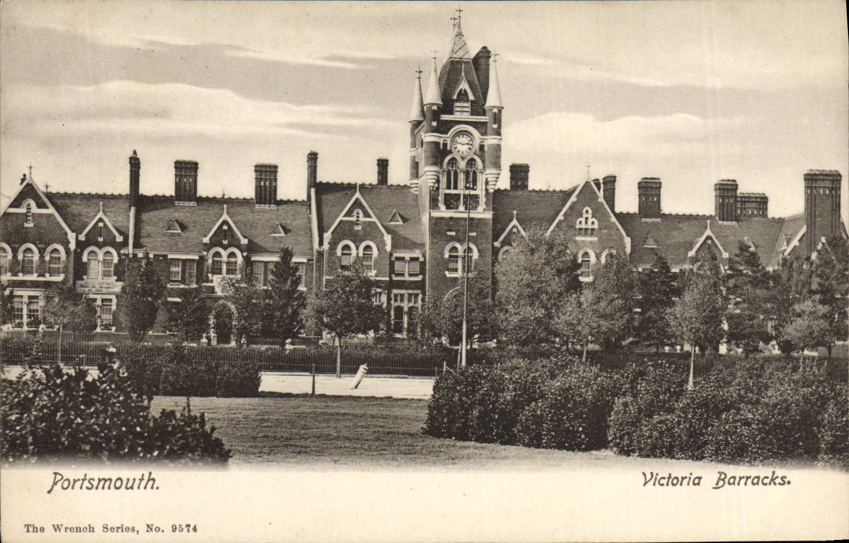 Cuarteles de Portsmouth Victoria de la POSTAL de la VENDIMIA