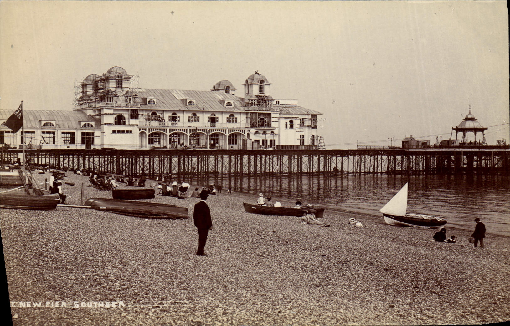 POSTAL de la VENDIMIA el nuevo embarcadero Southsea