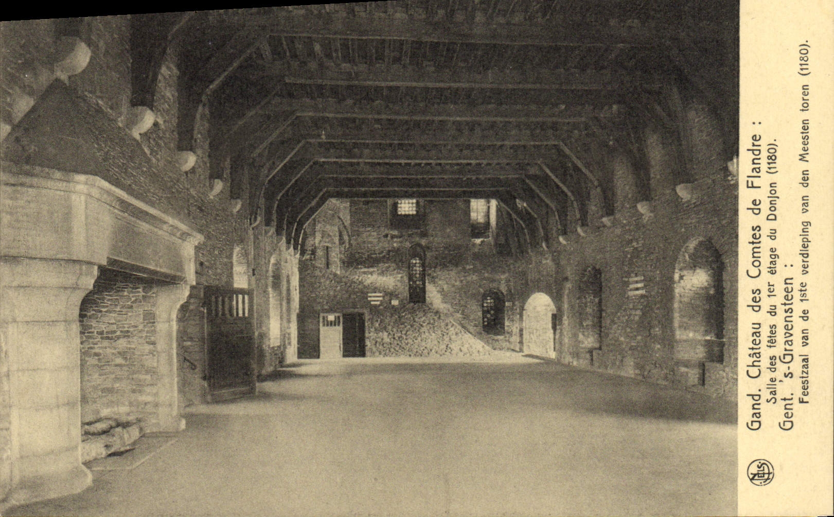 VINTAGE POSTCARD Ghent Castle of the Counts de Flandre Village hall of the 1st stage of the keep