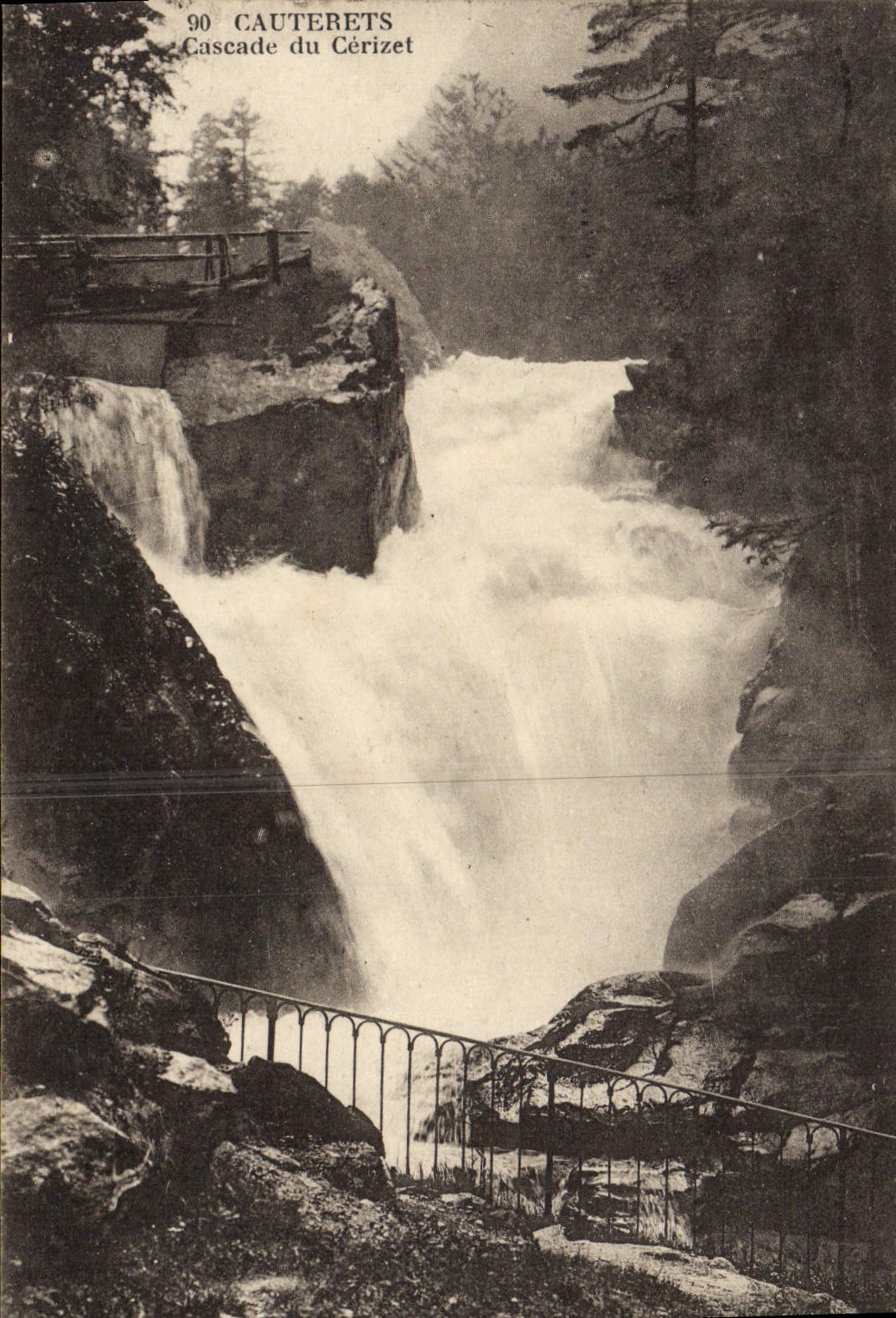 CPA Cauterets Caseade du Cerizet