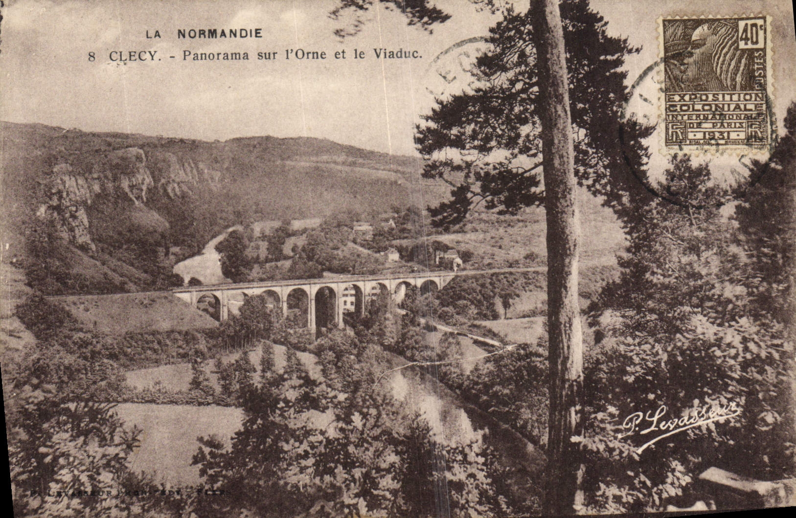 CPA Clecy Panorama Sur L'Orne et le Viaduc