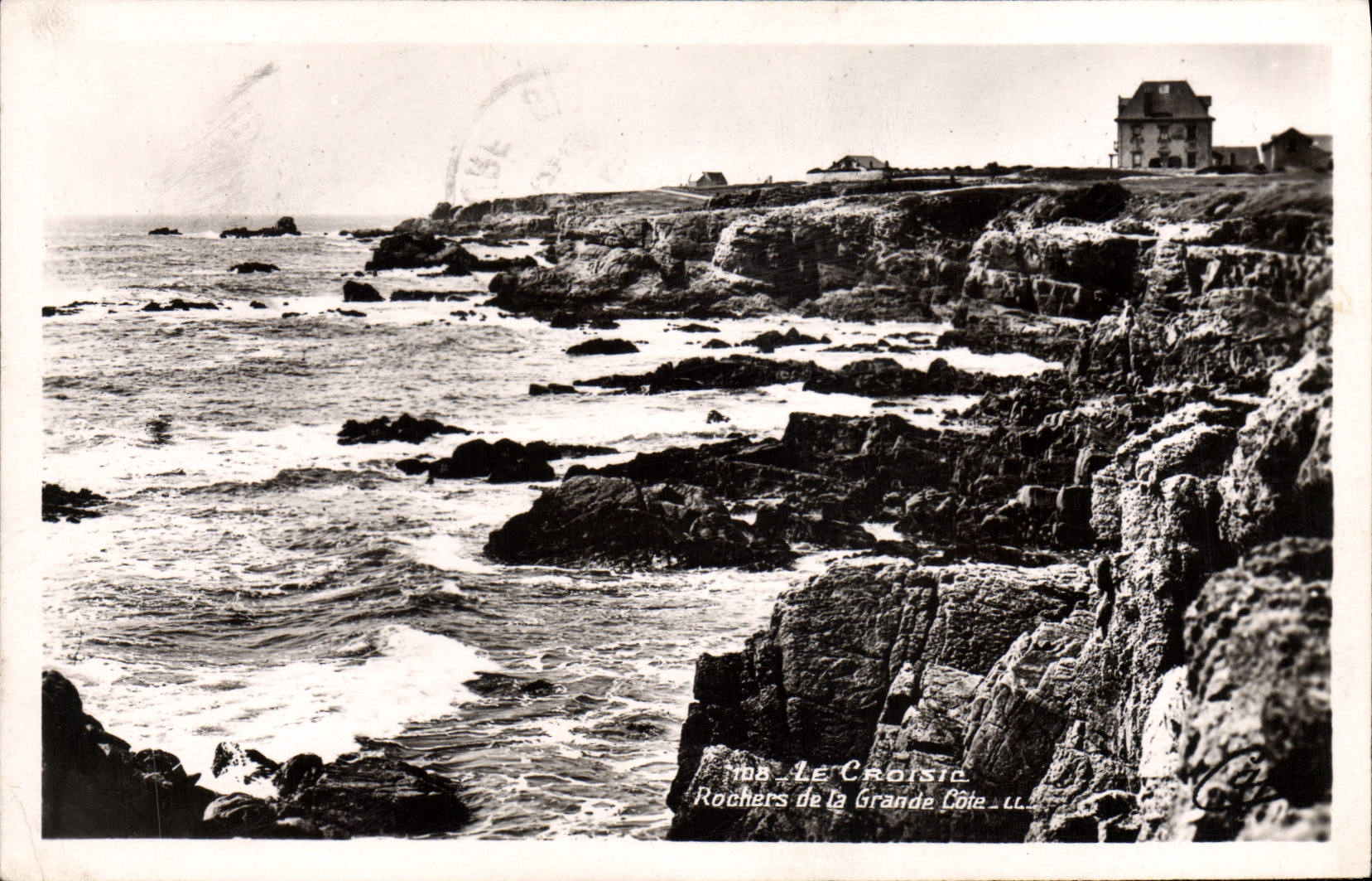 VINTAGE POSTCARD Croisic Rocks of the great dimension