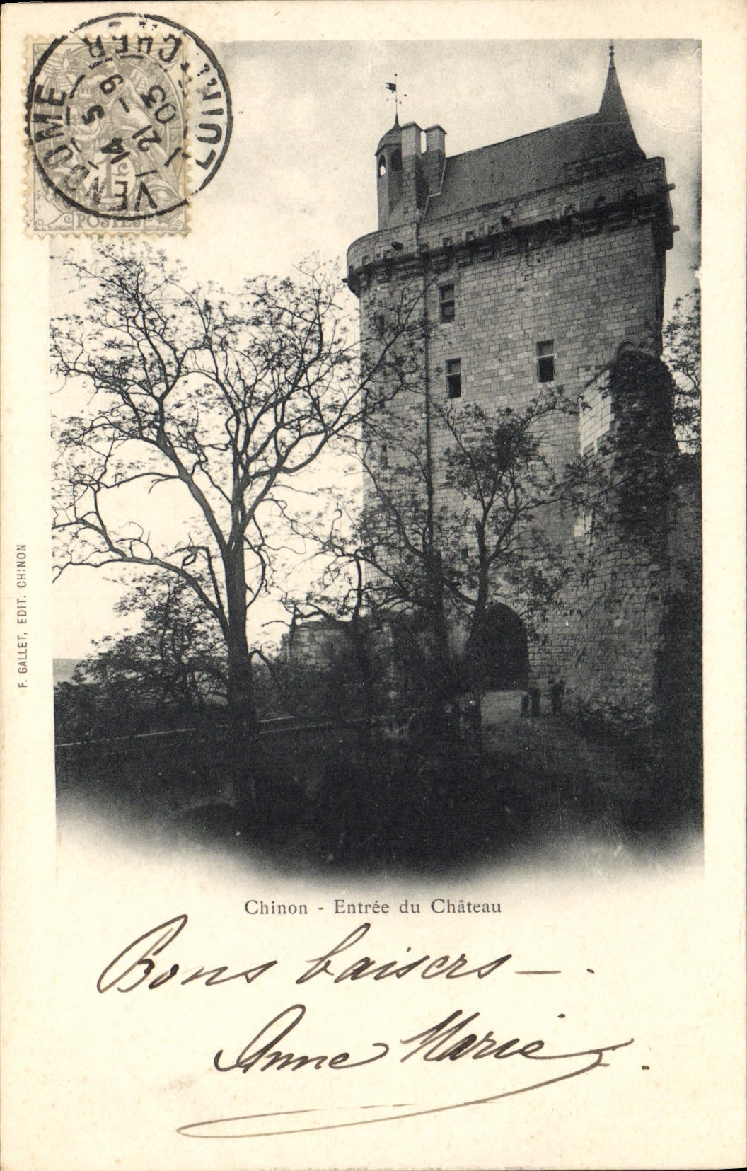 VINTAGE POSTCARD Chinon Entered of the Castle