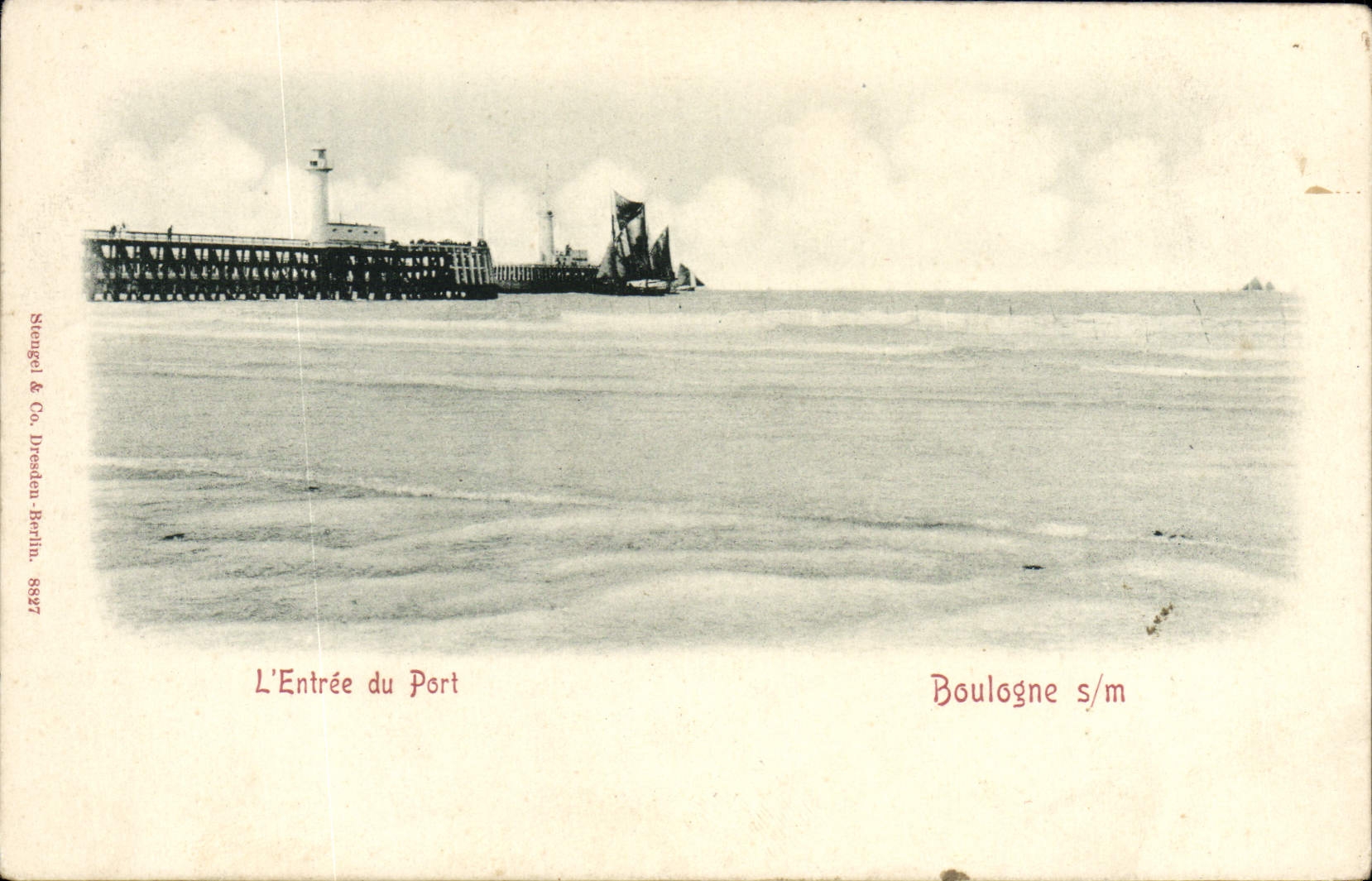 VINTAGE POSTCARD Boulogne On Sea the Entry of the Port