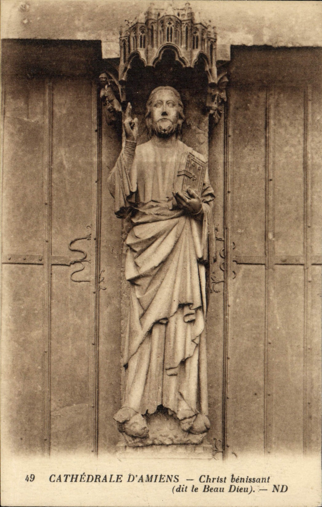 VINTAGE POSTCARD Cathedral Of Amiens Christ Blessing known as the Beautiful God