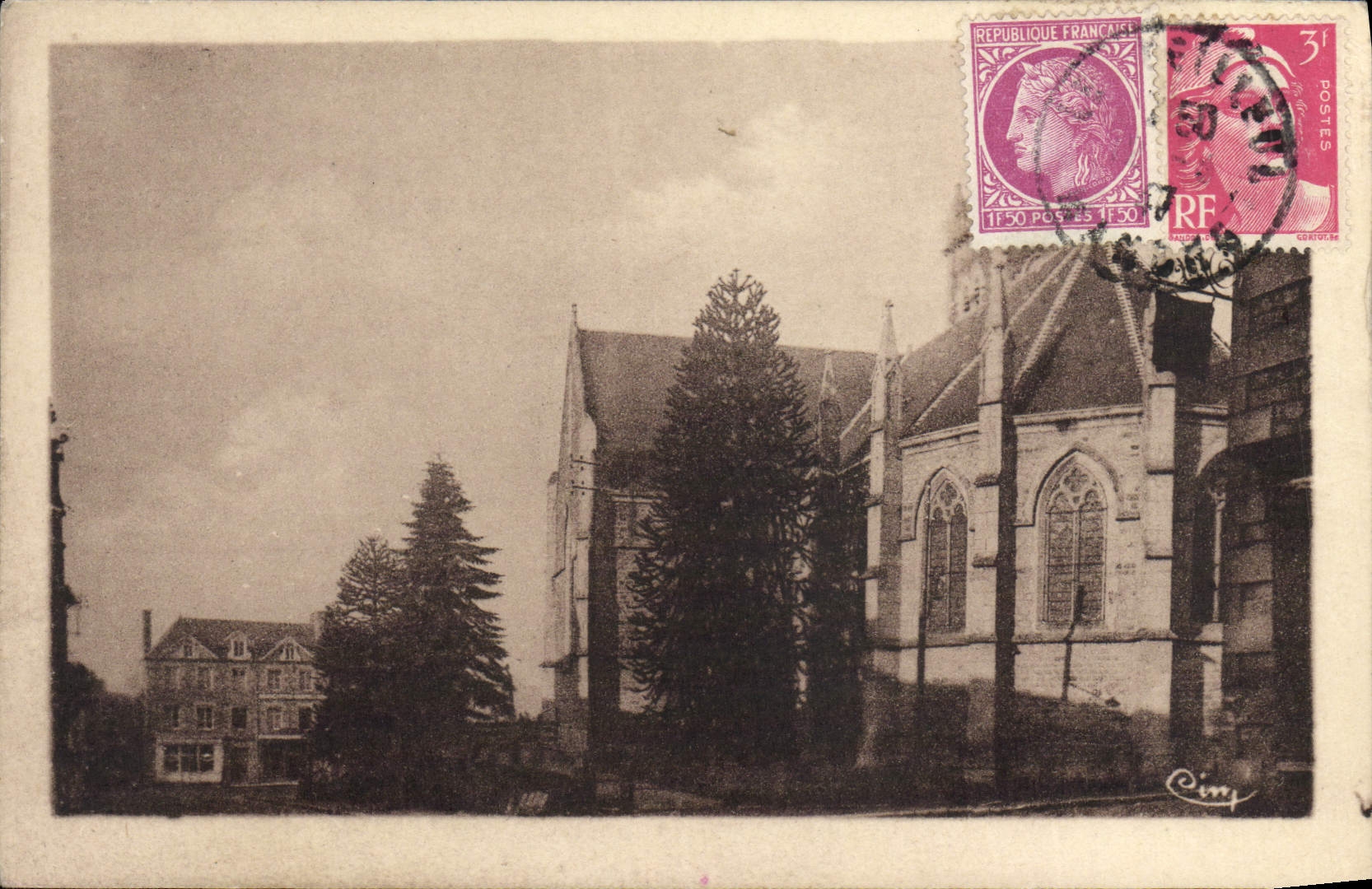 VINTAGE POSTCARD Brecey the Place of the Church