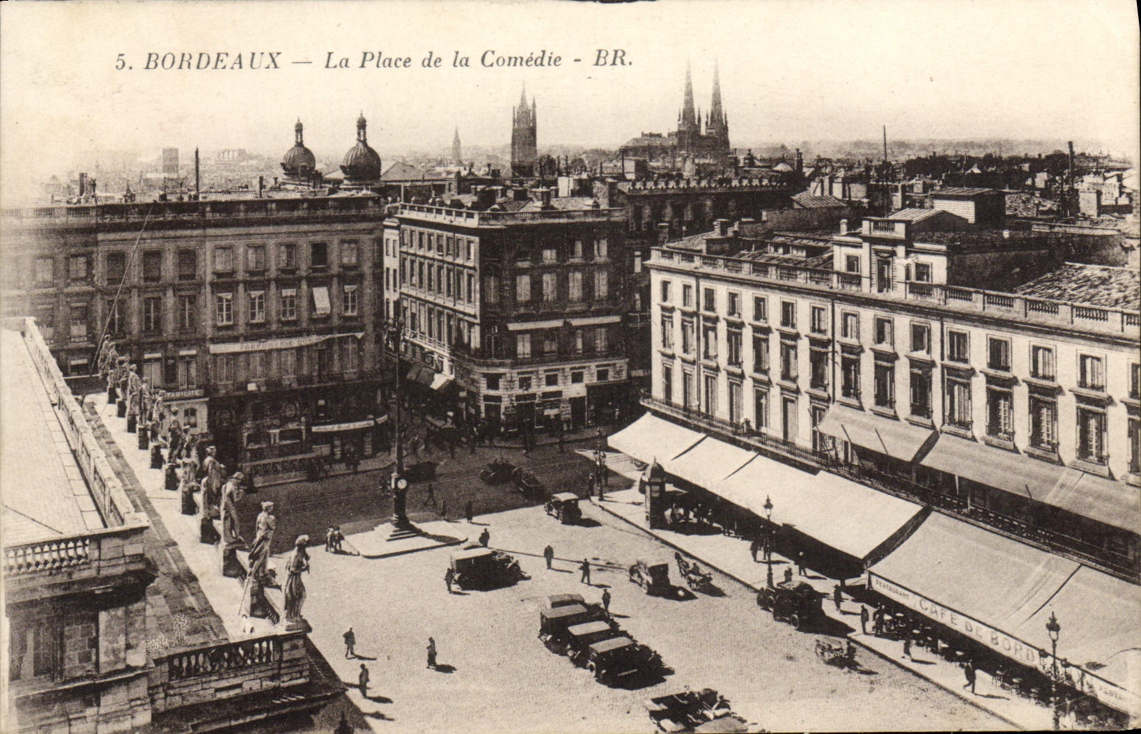 CPA Bordeaux La Place de la Comedie