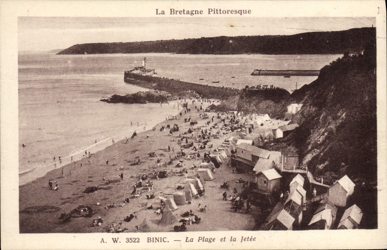 VINTAGE POSTCARD Binic the beach and the pier