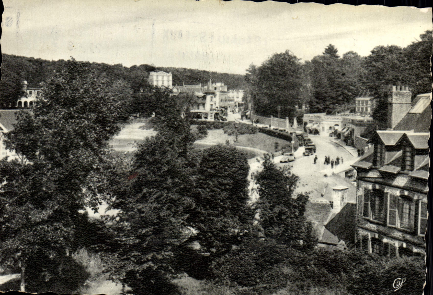 CPM Bagnoles Des L'Orne Vue Panoramique Prise du Roc au Chien
