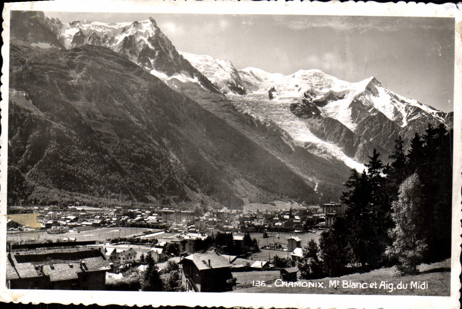 CPM Chamonix Mt blanc et Aiguille du Midi