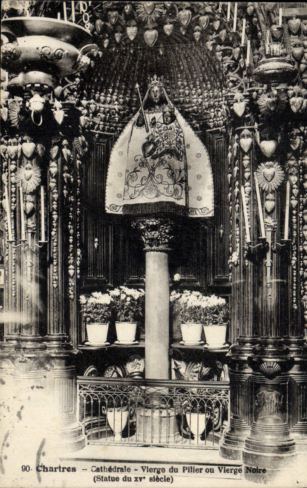 Catedral de Chartres de la Virgen de la POSTAL de la VENDIMIA de las reglas de la Virgen que pillan o negras de décimo quintas