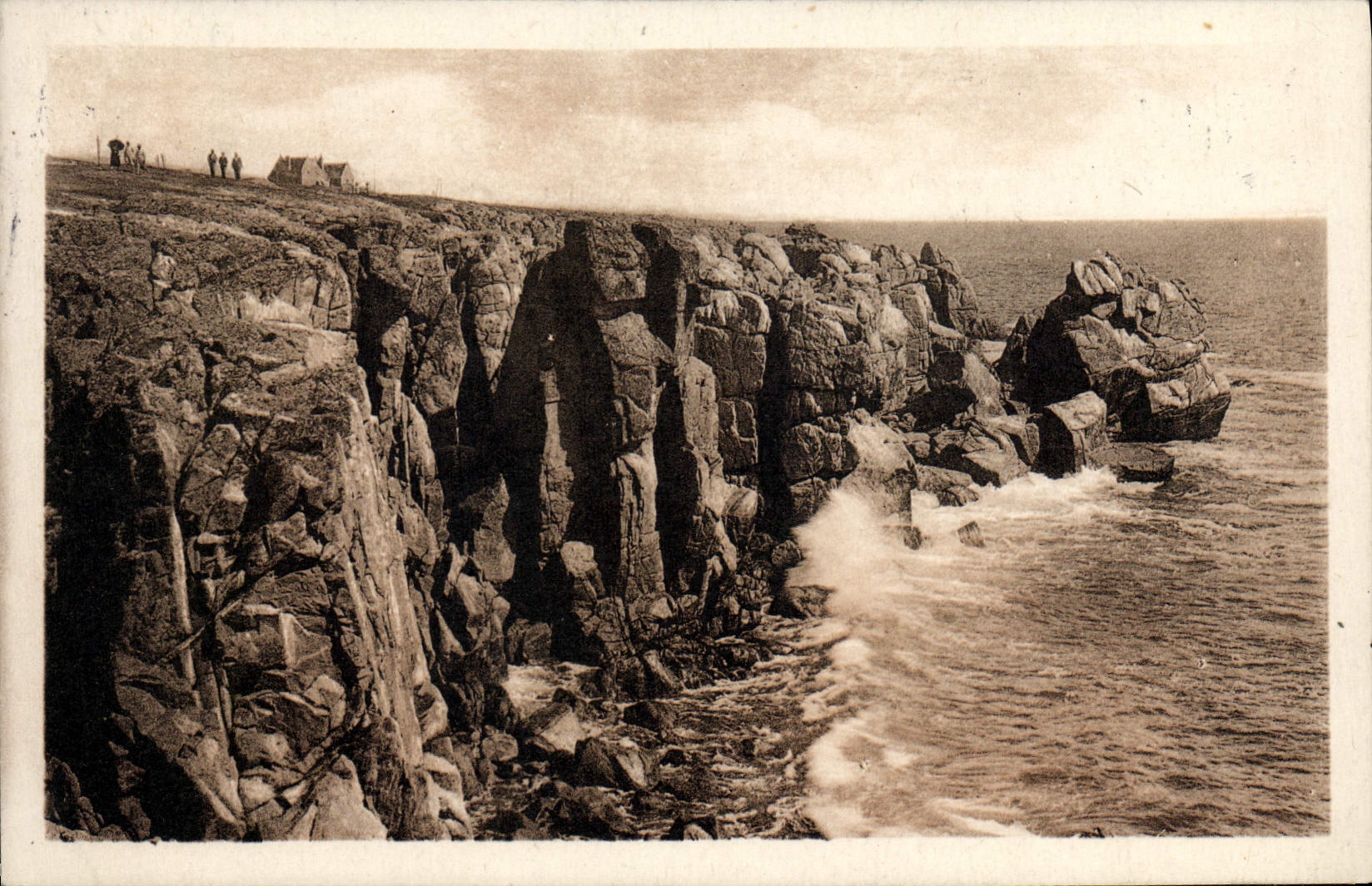 VINTAGE POSTCARD the Great Dimension Of the rocks needles