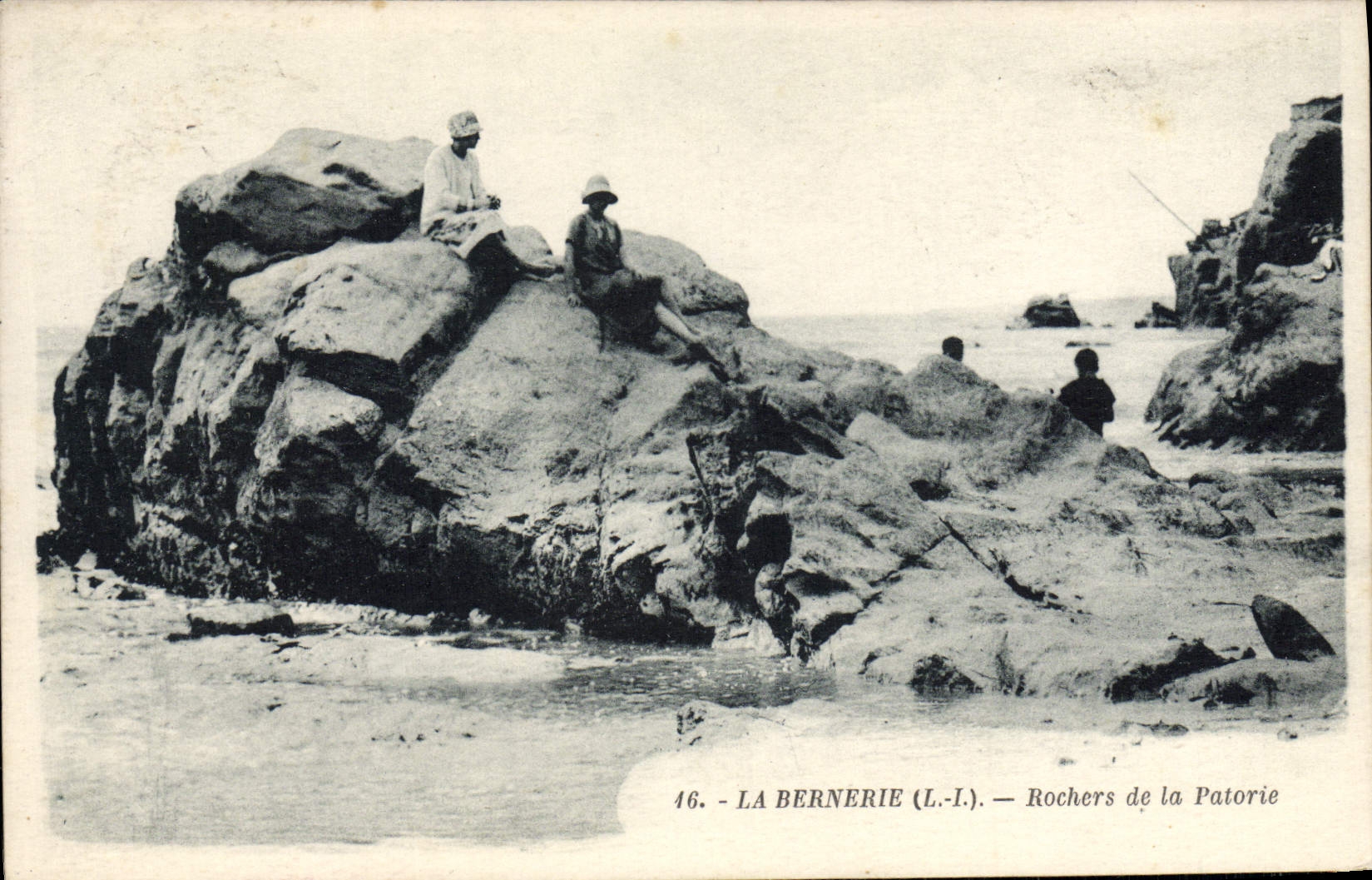 CPA La Bernerie Rochers de la Patorie