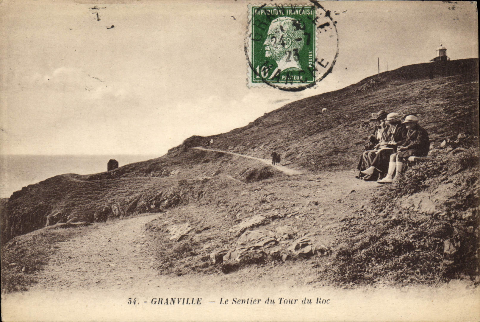 CPA Granville Le Sentier du Tour du Roc