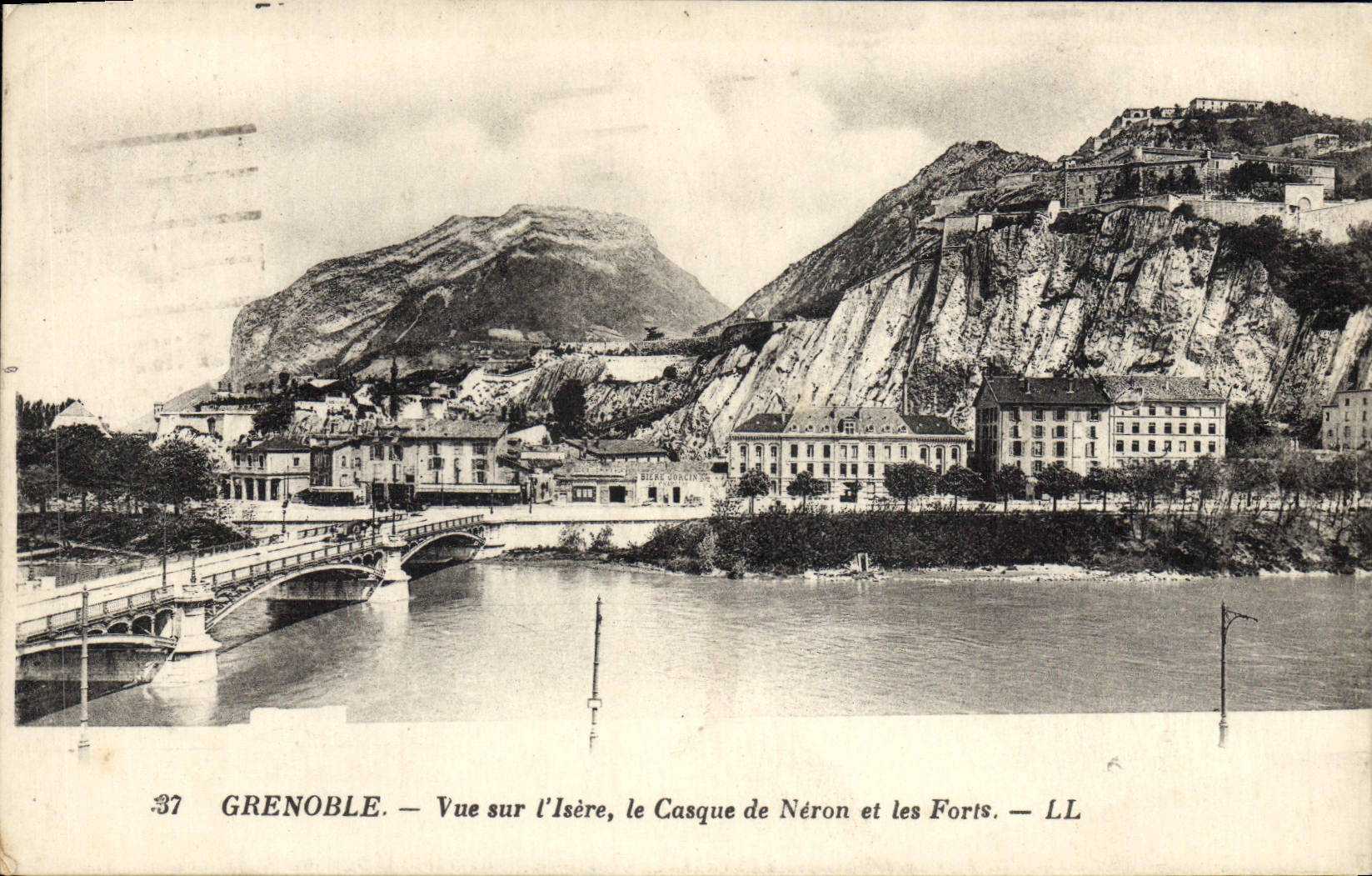 CPA Grenoble Vue Sur I'Isere Le Casque de Neron et les forts