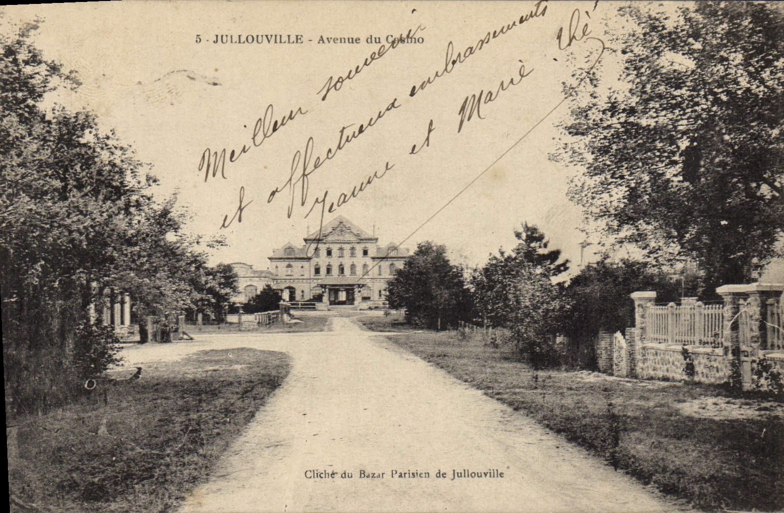 VINTAGE POSTCARD Jullouville Avenue Of the Casino