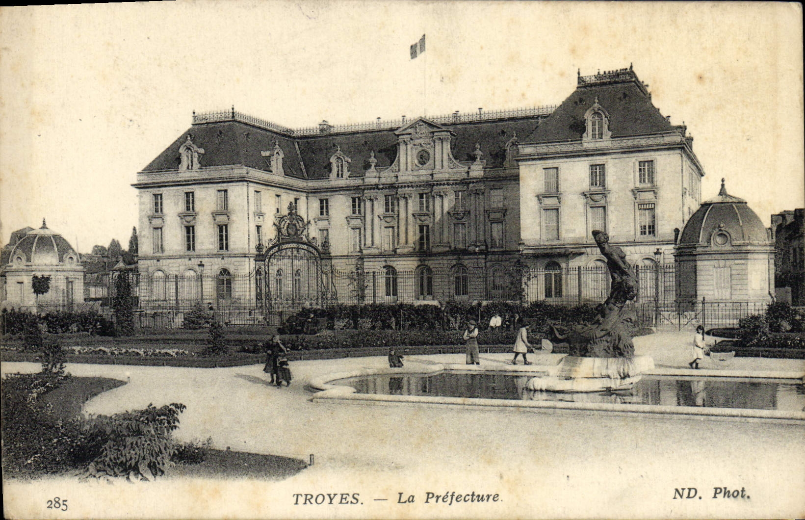 CPA Troyes La Prefecture