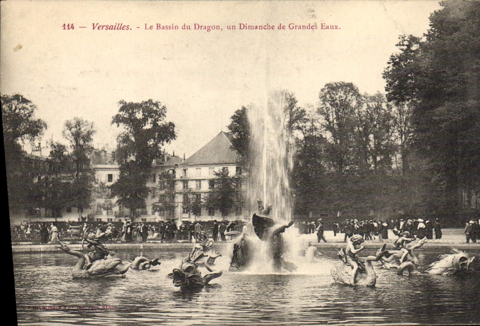 VINTAGE POSTCARD Versailles the basin of the Dragon one Sunday of Large water