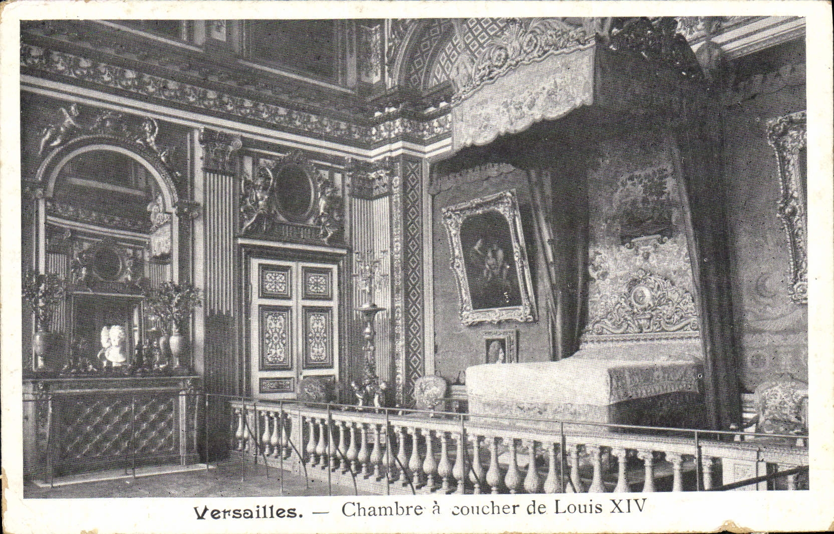 VINTAGE POSTCARD Versailles Chambre has Concher Of Louis XIV