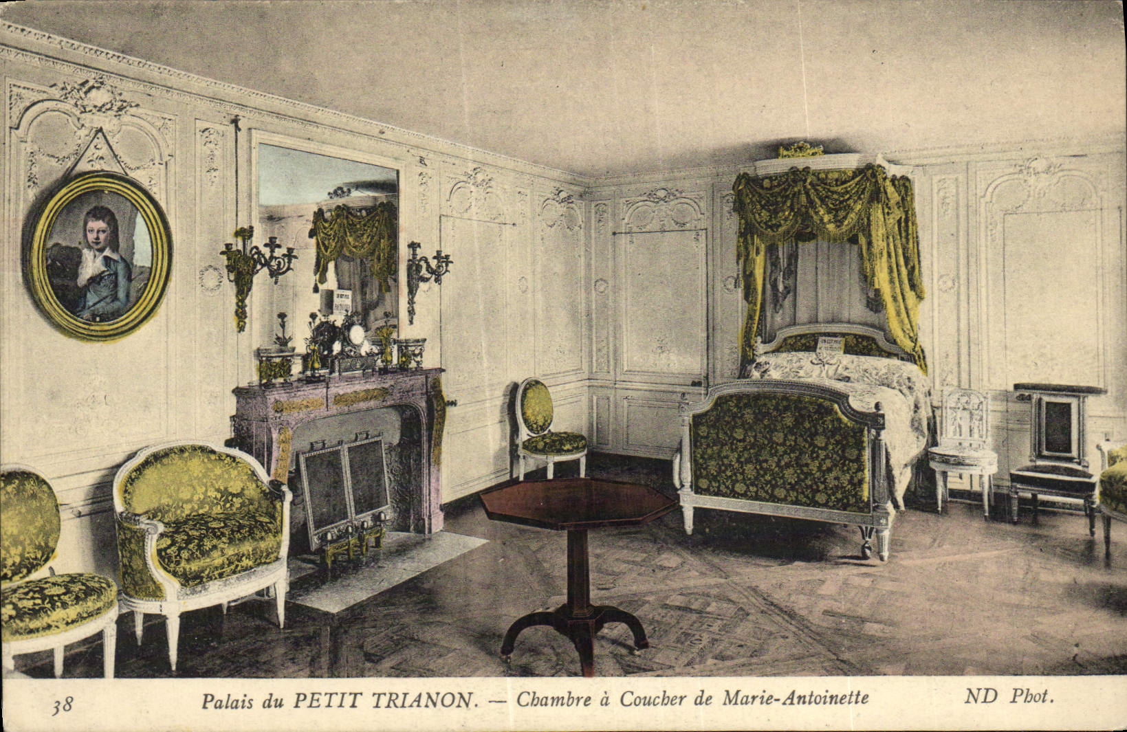 CPA Palais Du Petit Trianon Chambre A Coucher De Marie Antoinette