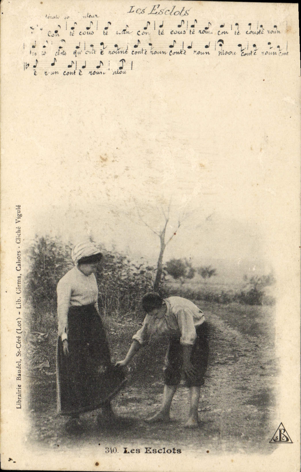 CPA Les Esclots Folklore 