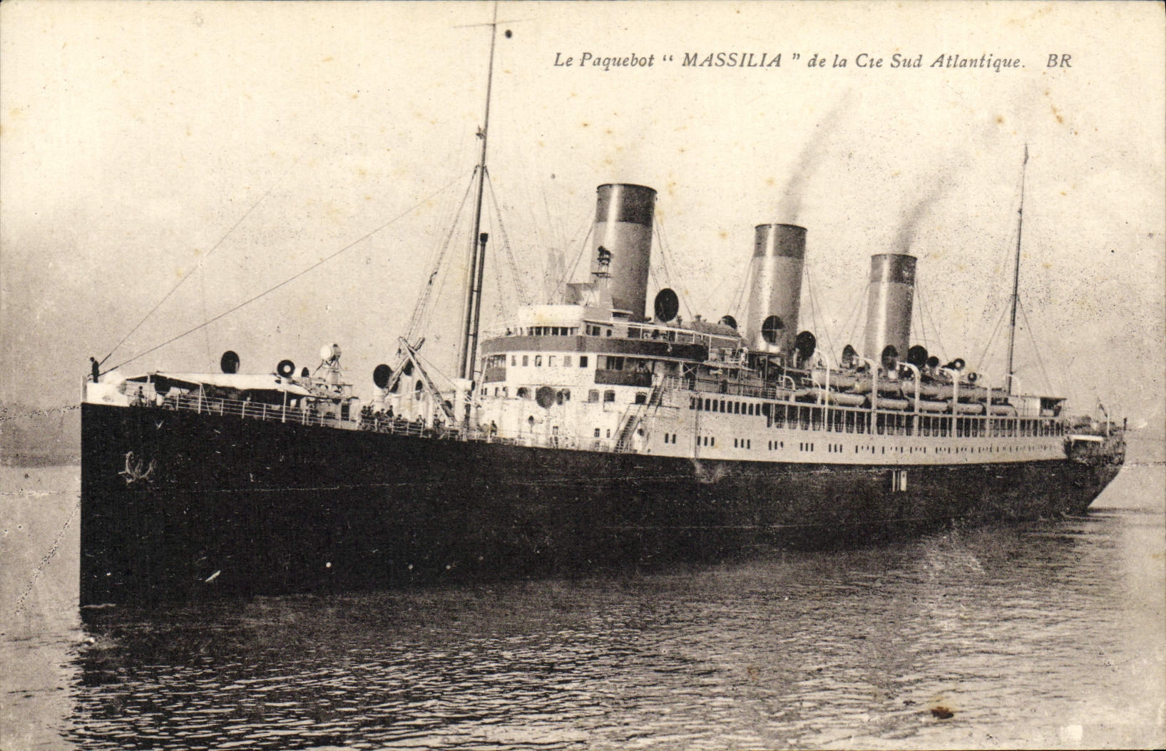 CPA Le Paquebot Massilia De la Cte Sud Atlantique