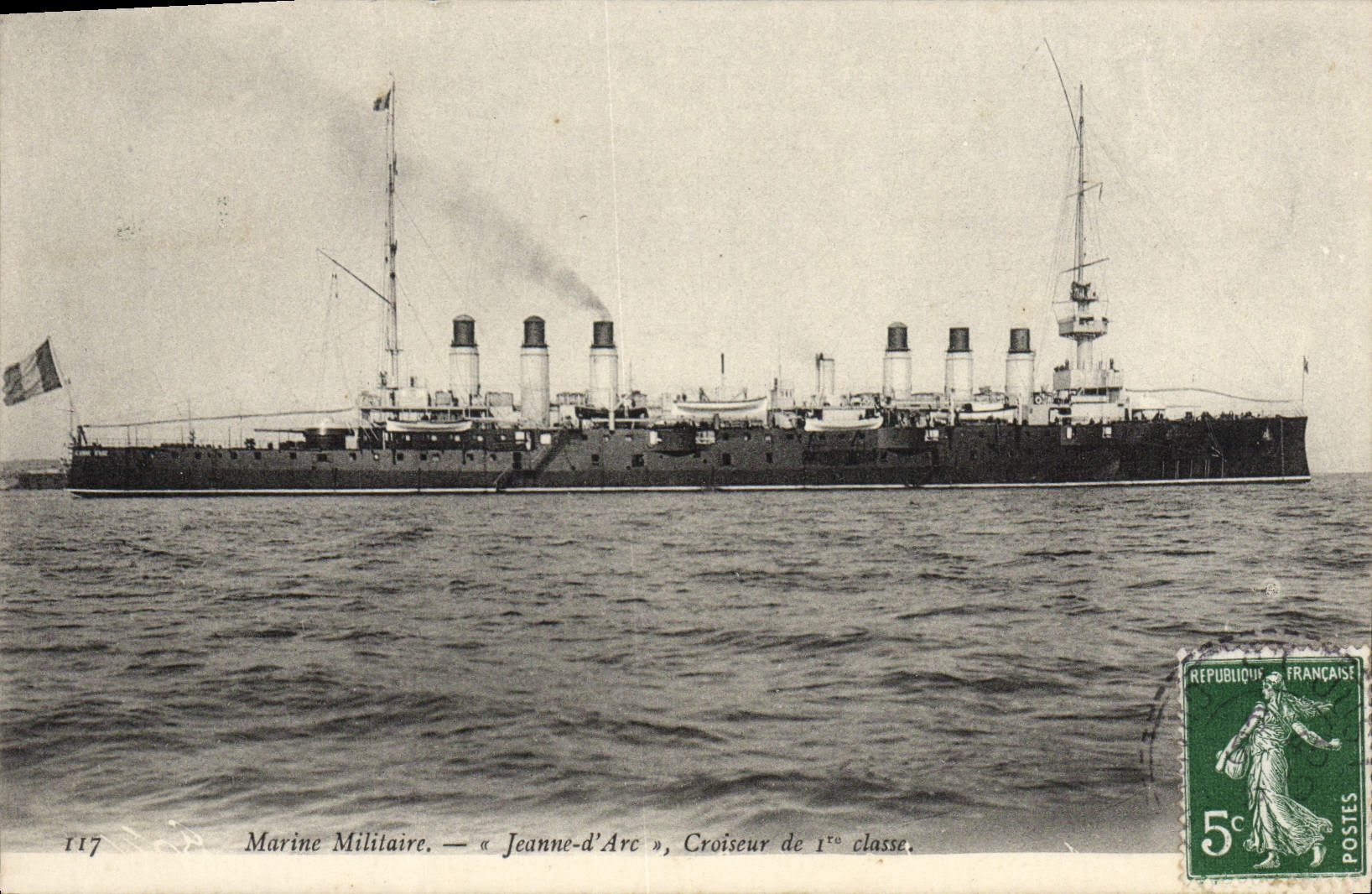 CPA Marine Militaire Jeanne d'Arc Croiseur de 1er classe