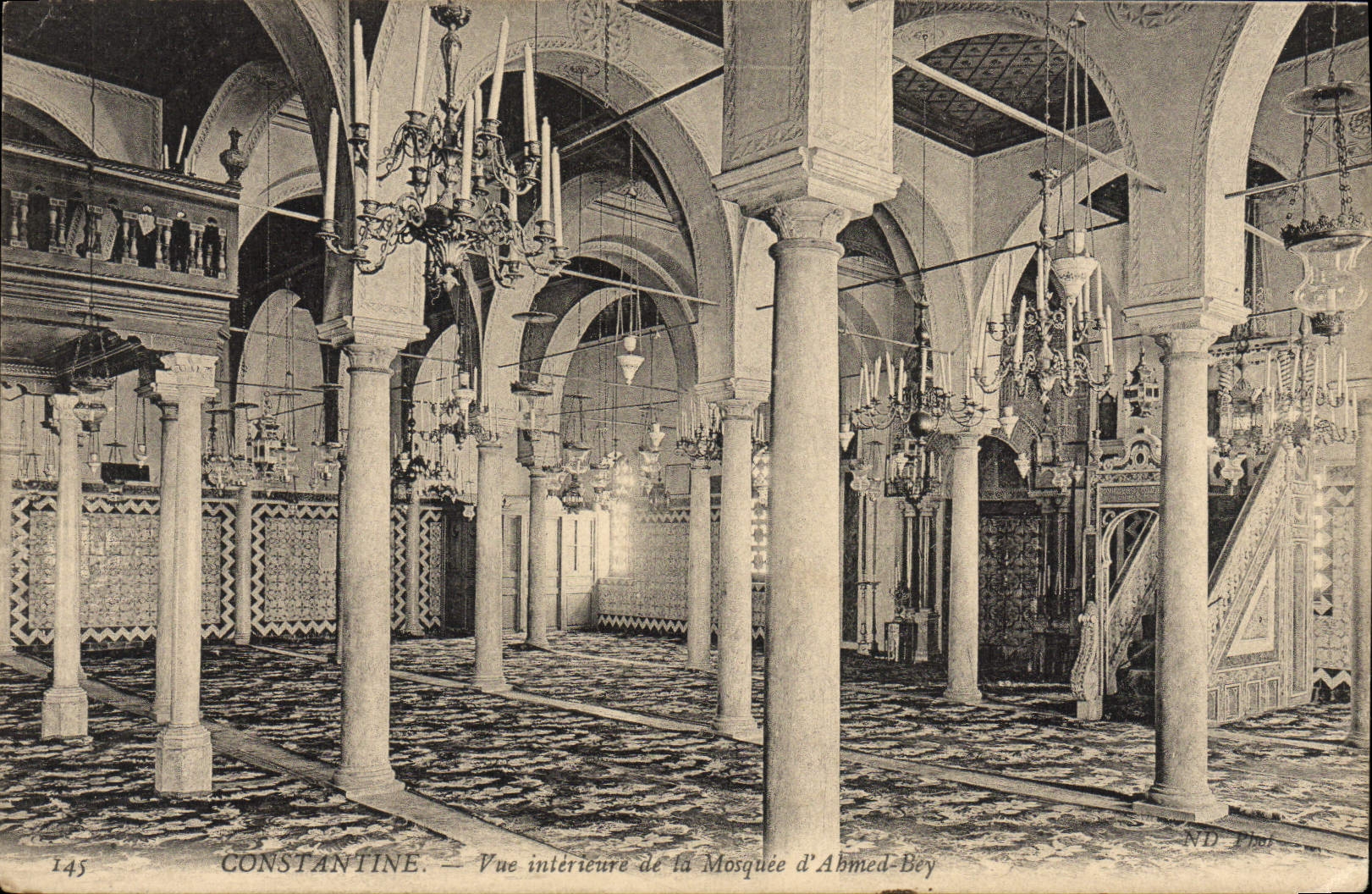 CPA Constantine Vue Interieure de la Mosquee d'Ahmed Bey
