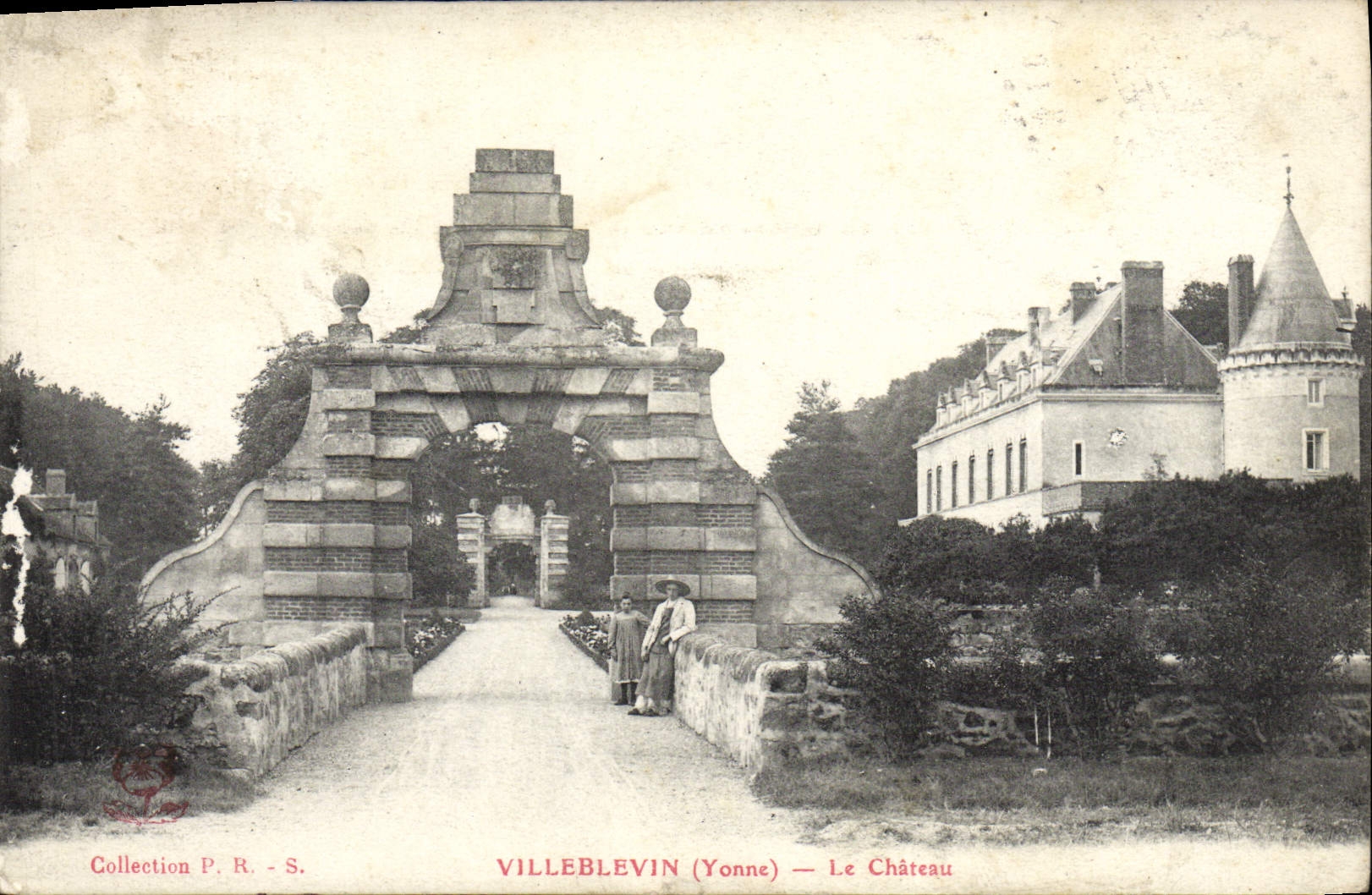 CPA Villeblevin Le Chateau