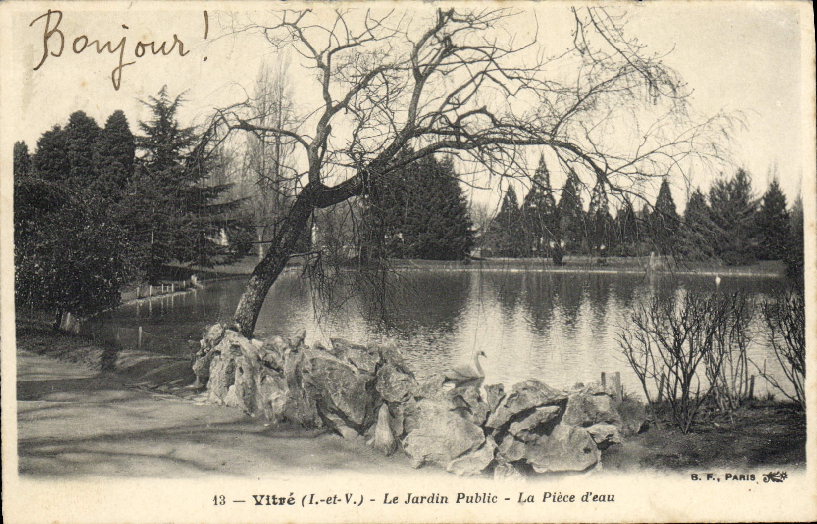 CPA Vitre Le Jardin Public La Piece d'eau