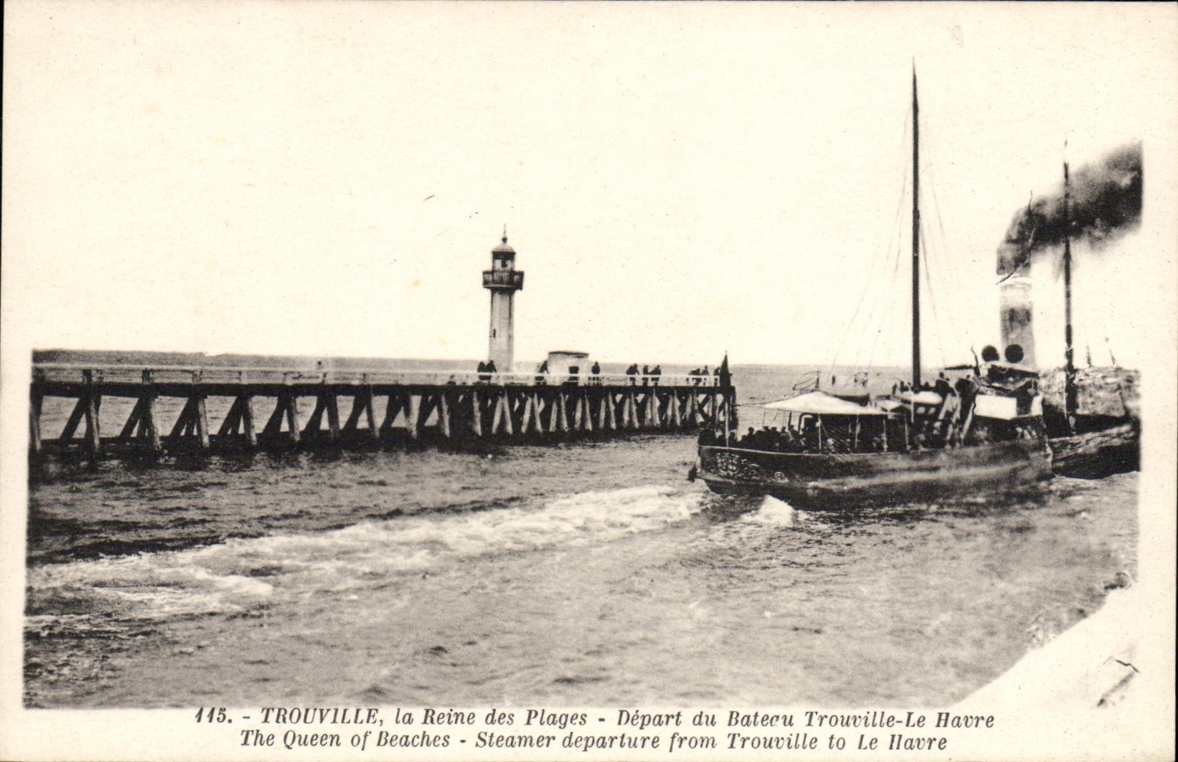 CPA Trouville La Rene des Plages Depart du Bateau Trouville Le Havre
