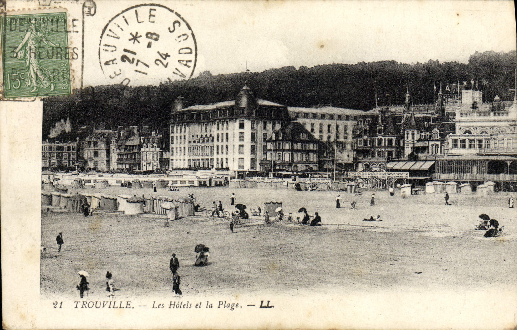 CPA Trouville Les Hotels et la Plage cachet Daguin Deuaville