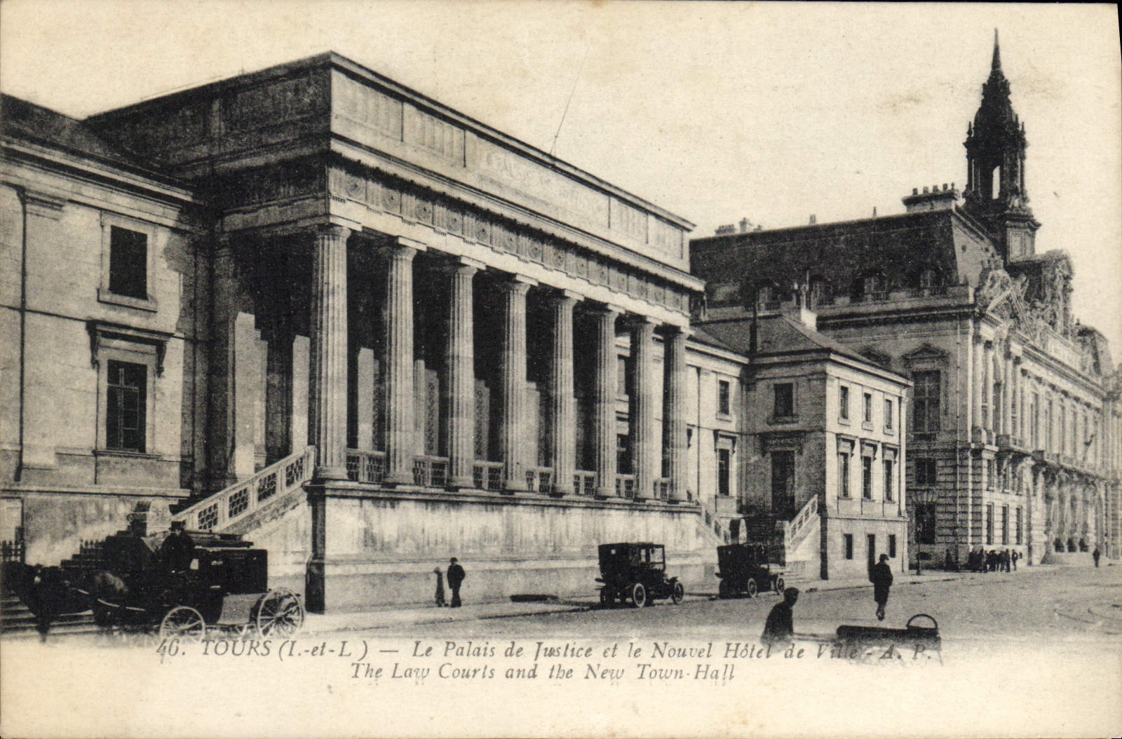 CPA Tours Le Palais de Justice et le Nouvel Hotel de ville