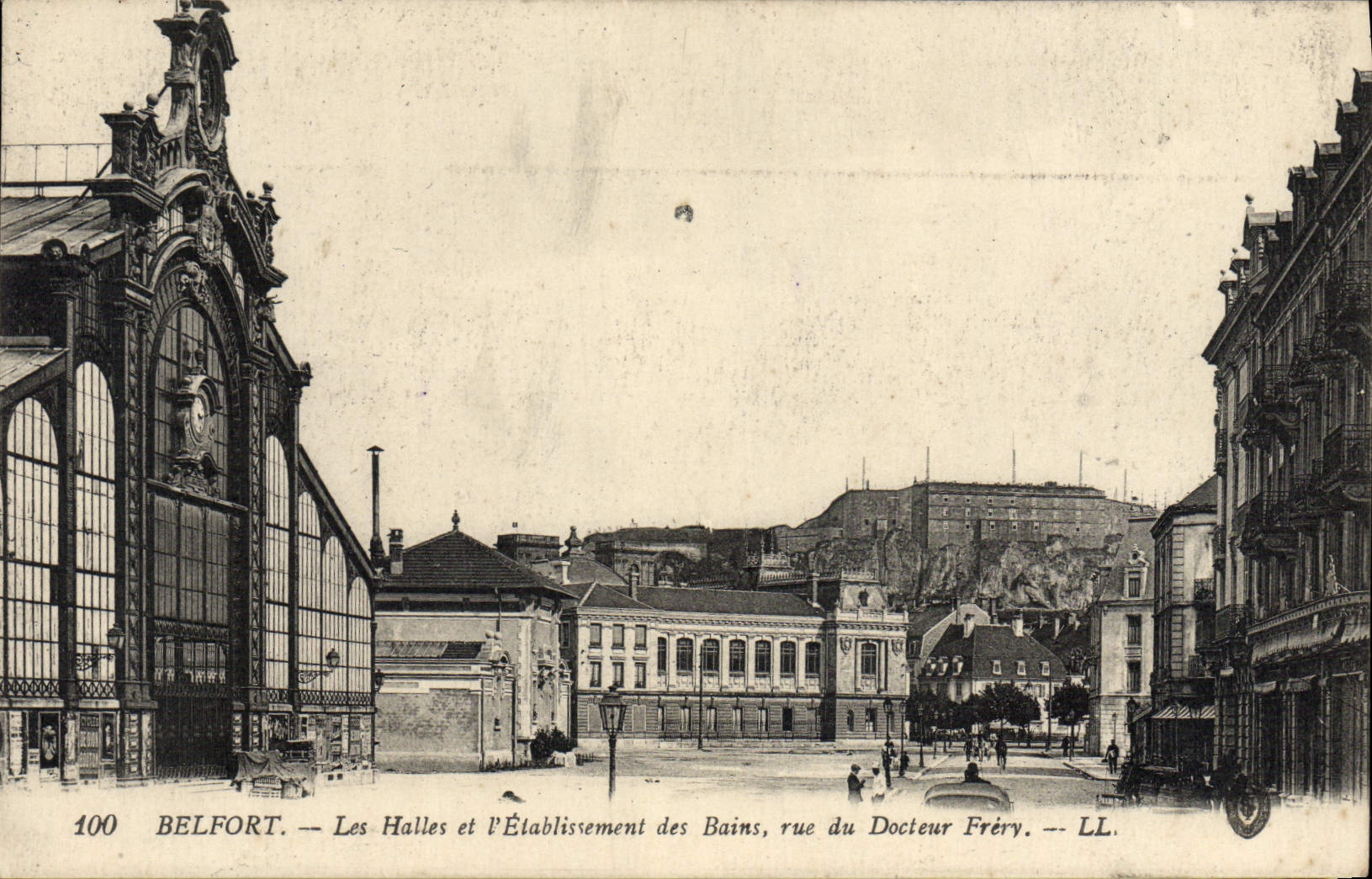 CPA Belfort Les Halles et L'Etablissement des Bains Rue du docteur Frery